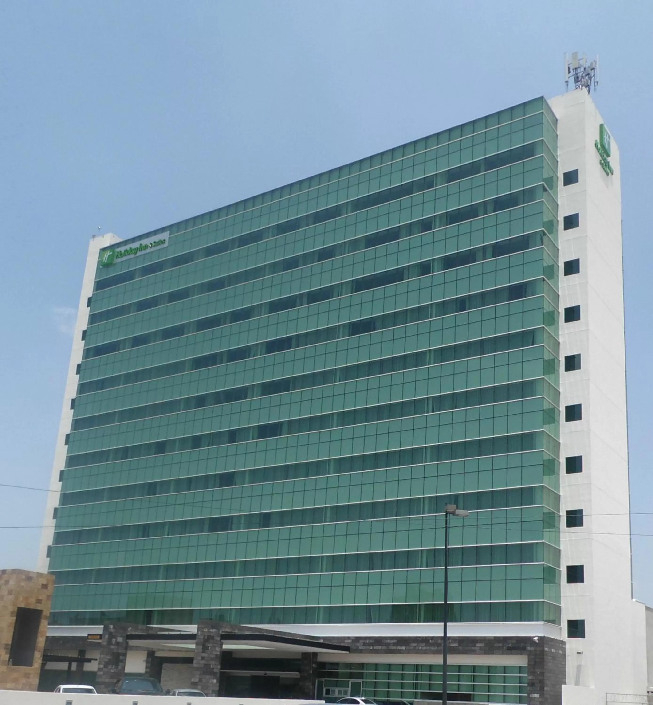 Property building in Holiday Inn & Suites Plaza Mayor by IHG