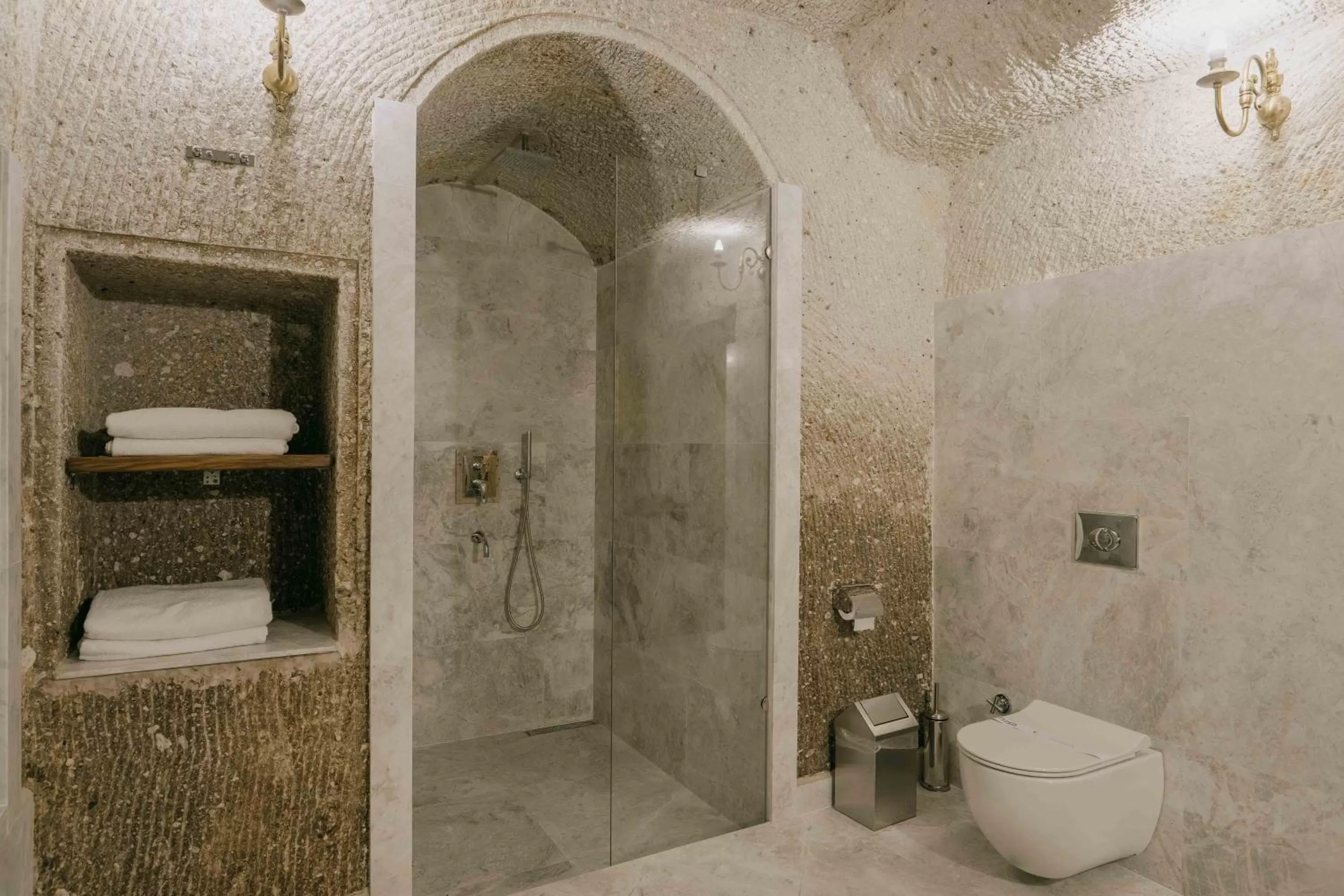 Shower in Lunar Cappadocia Hotel