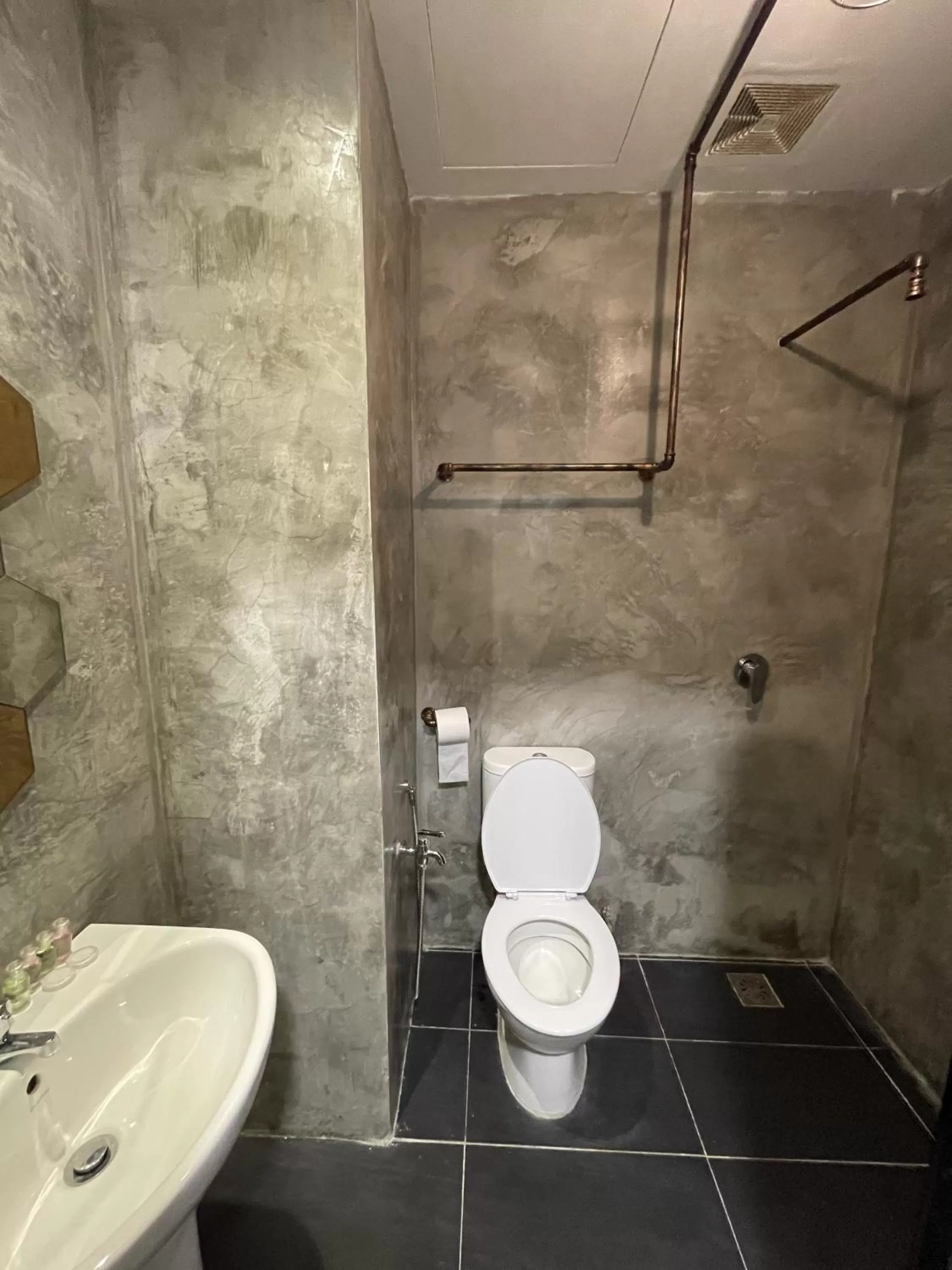 Bathroom in masroom Hotel Kuala Lumpur