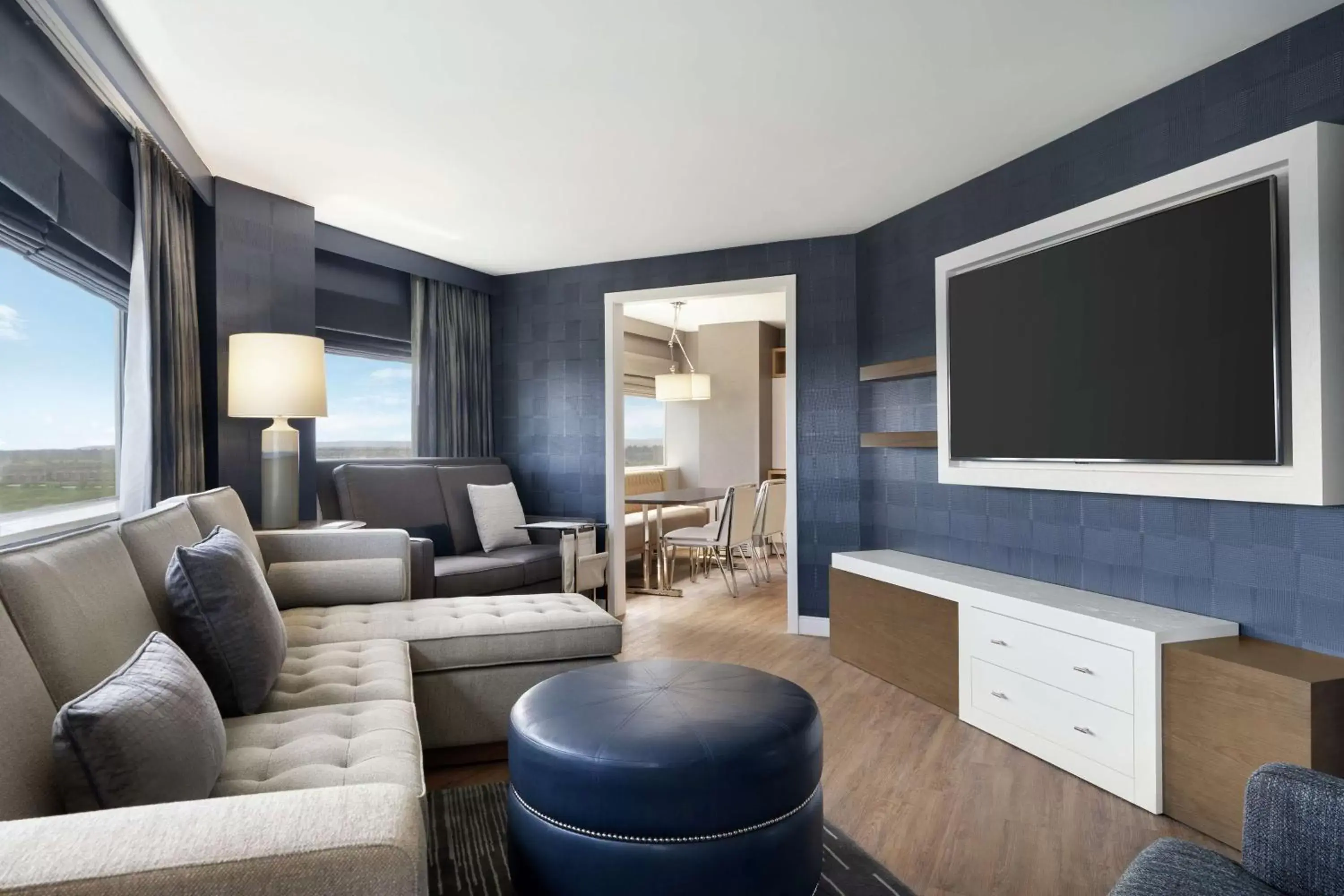 King Suite with Sofa Bed in The Park Hotel at Meadowlands King Suite with Sofa Bed in The Park Hotel at Meadowlands