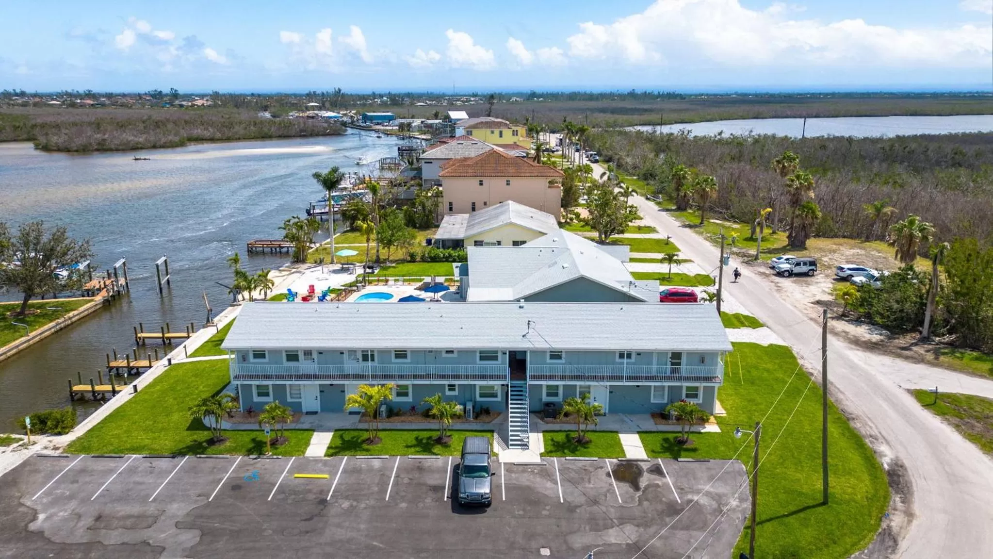 Property building in Matlacha on Shoreview