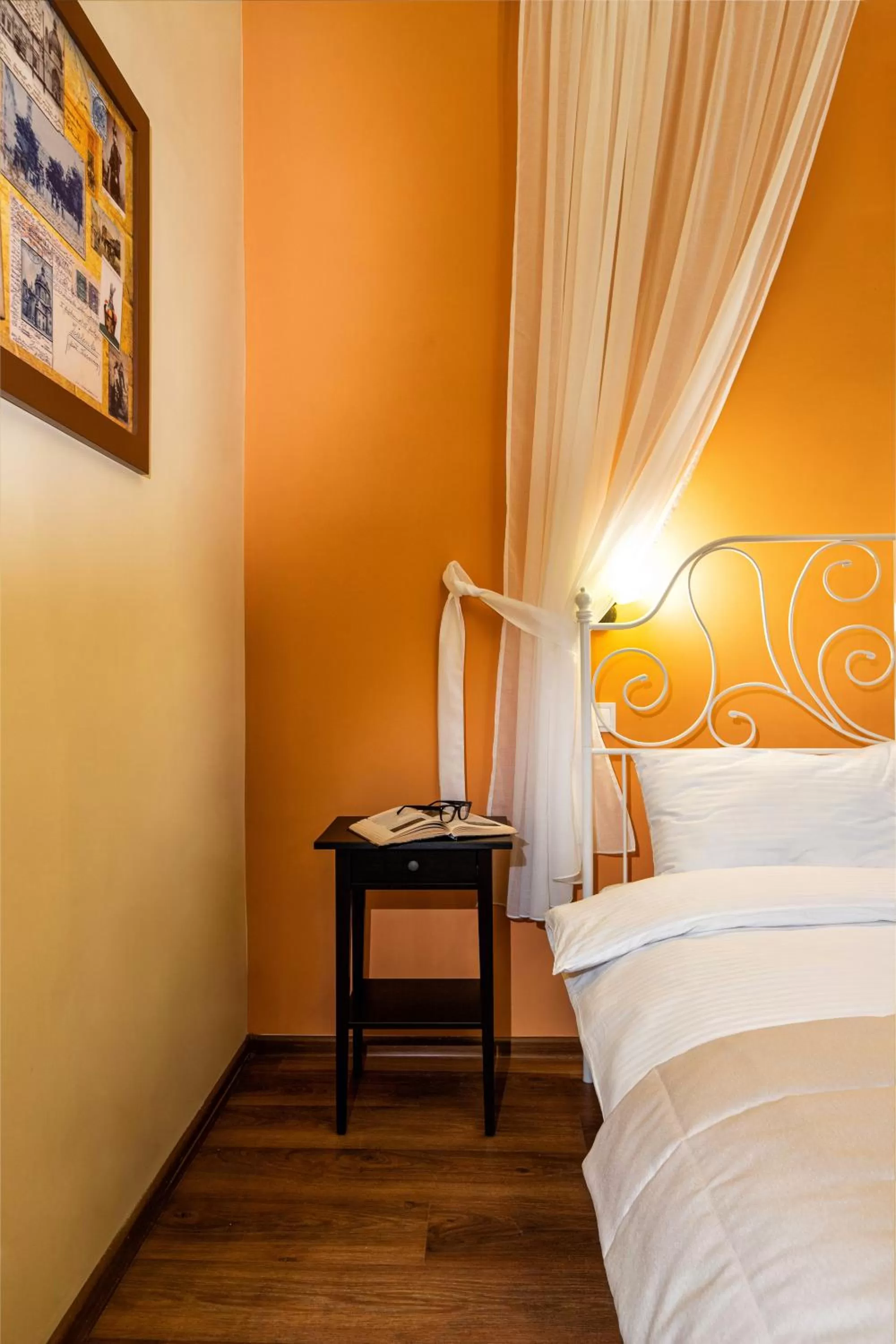 Bed in Post House Rooms