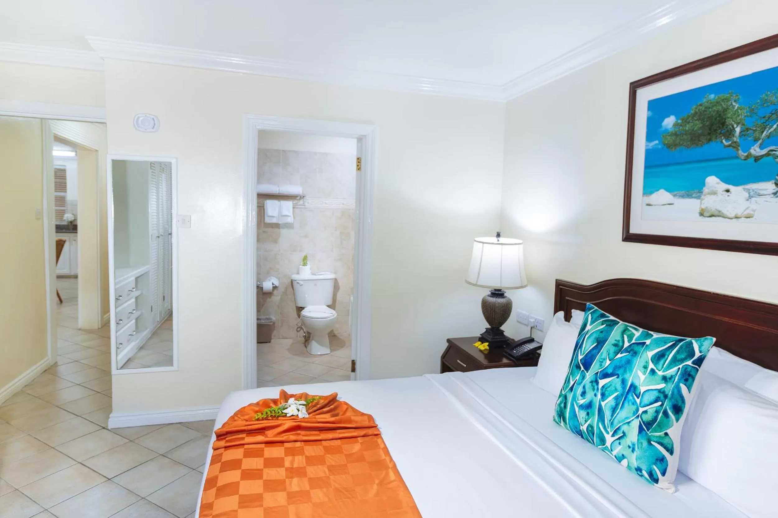 Bedroom, Bed in Bay Gardens Hotel