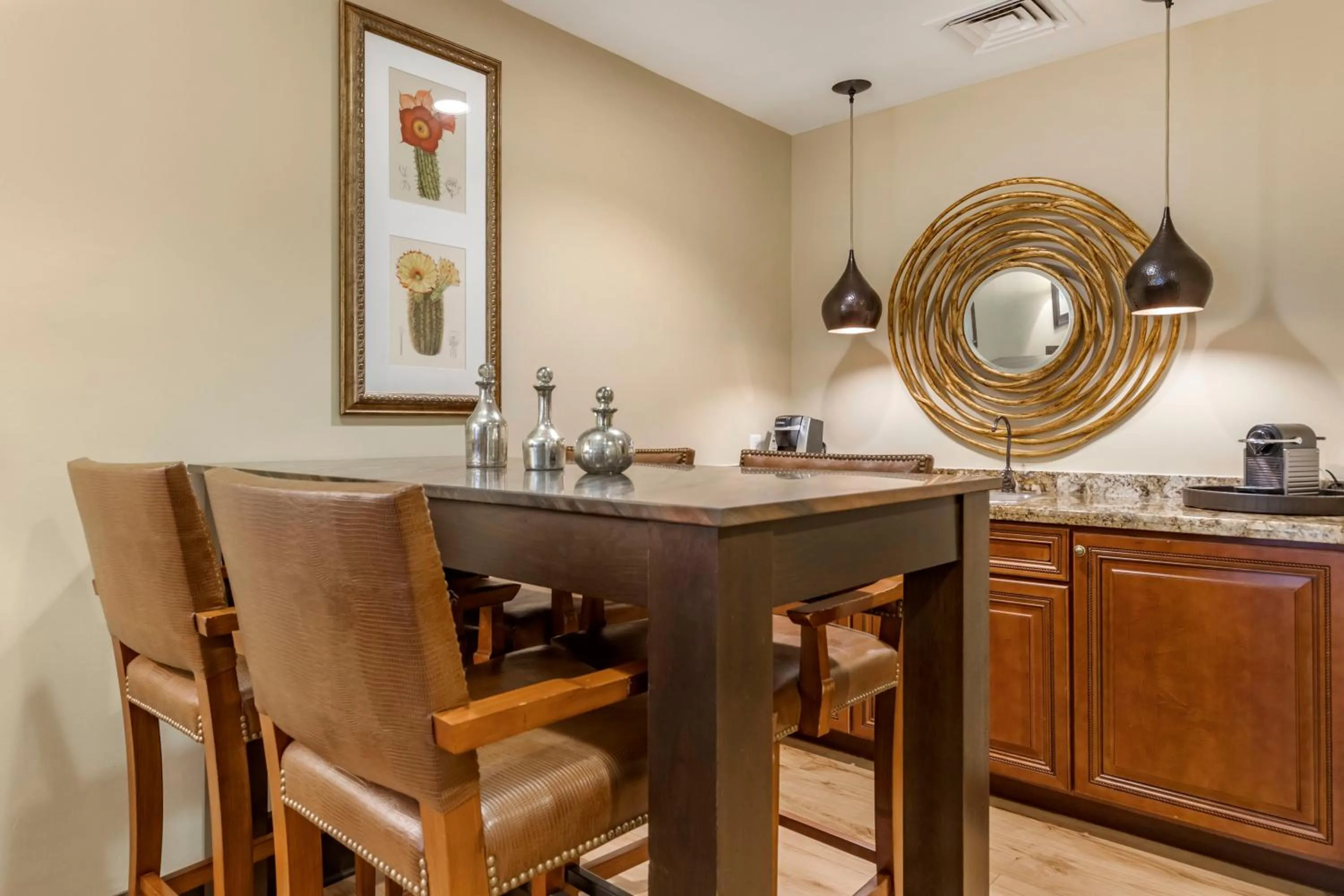 Photo of the whole room in Omni Austin Hotel Downtown