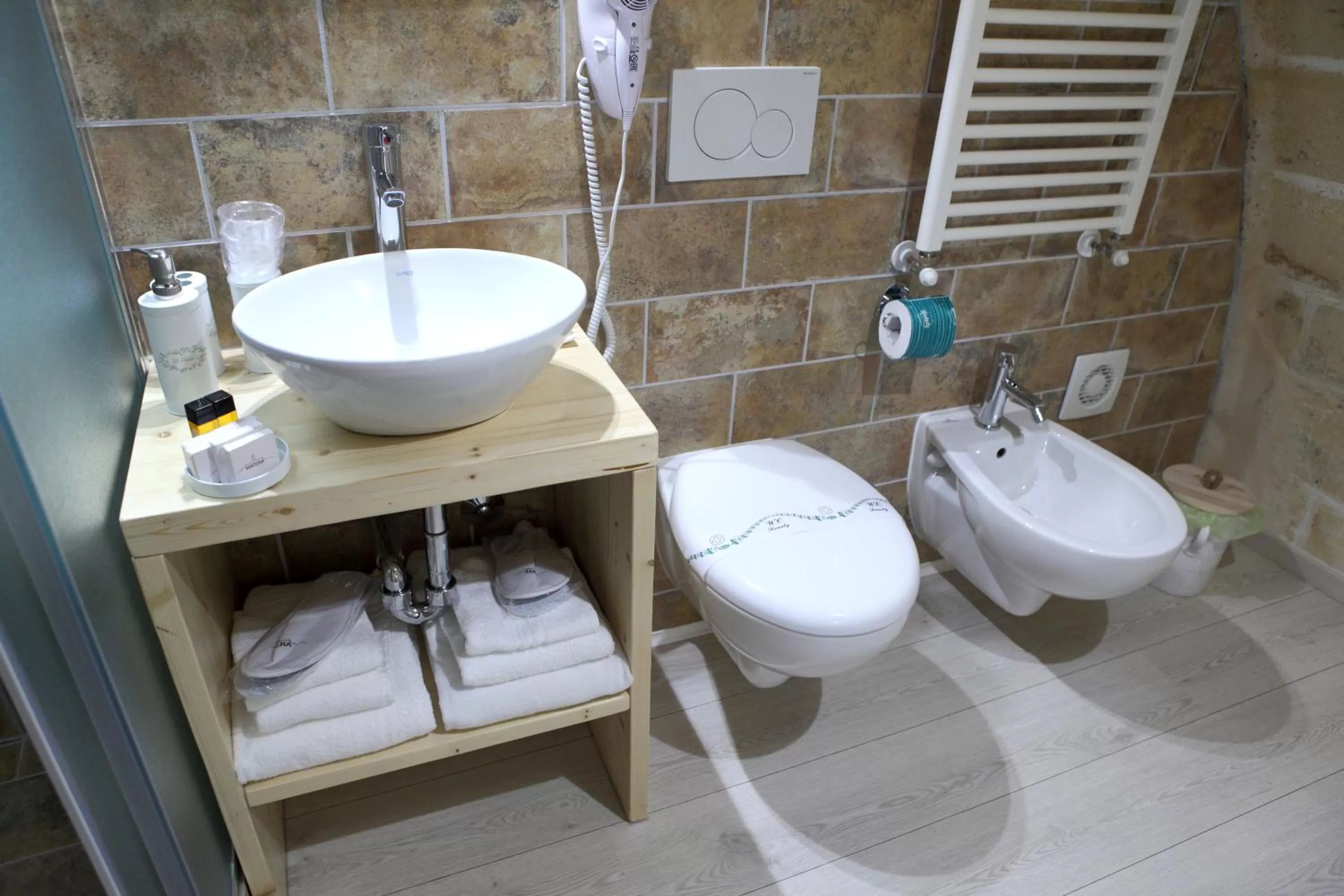 Toilet in La Pergola ai Sassi