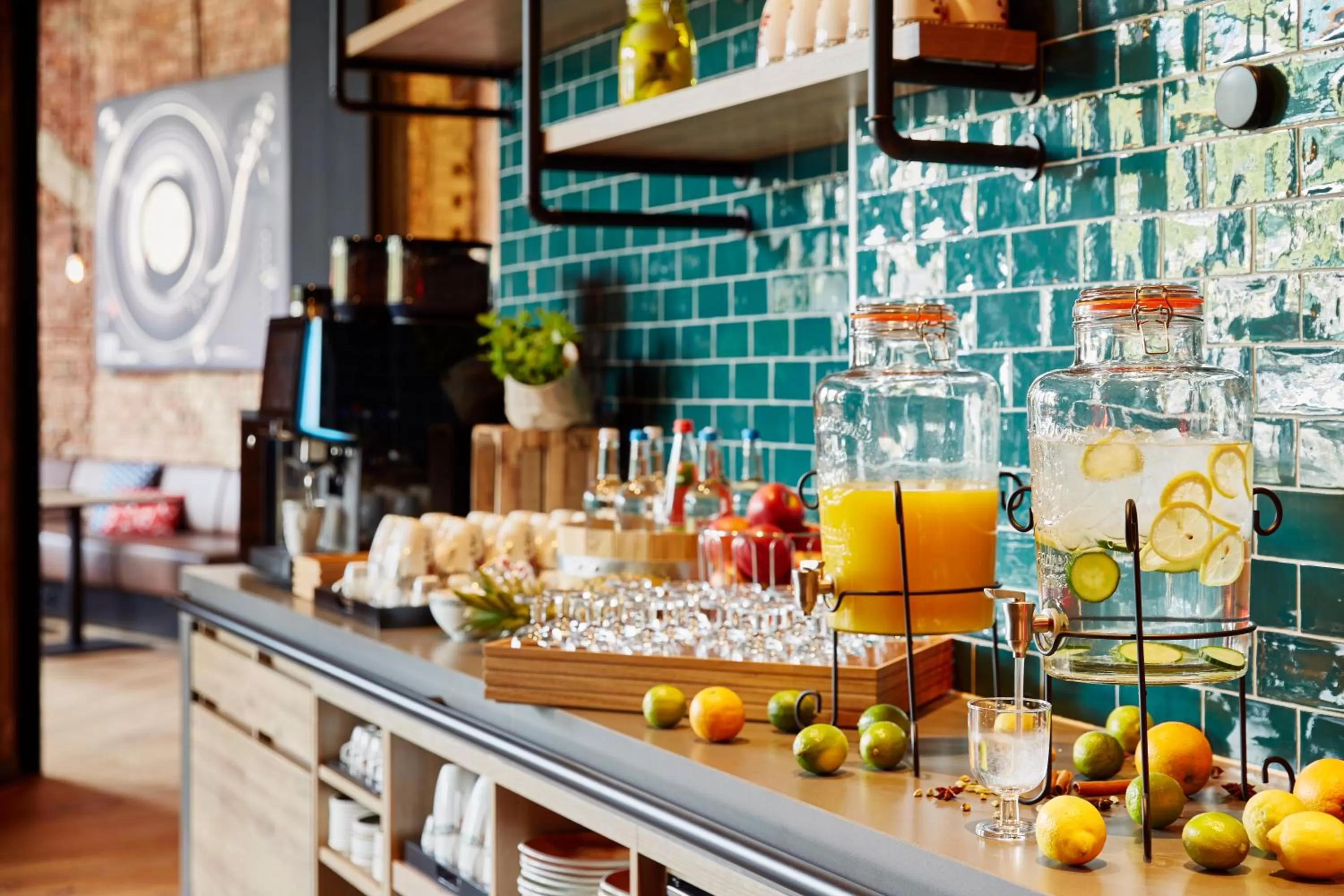 Breakfast in Me and All Hotel Hanover, by Hyatt