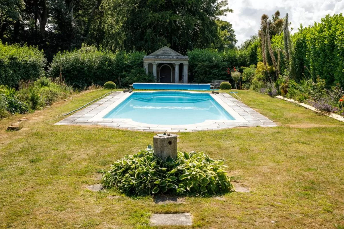 Swimming Pool in Trewardale