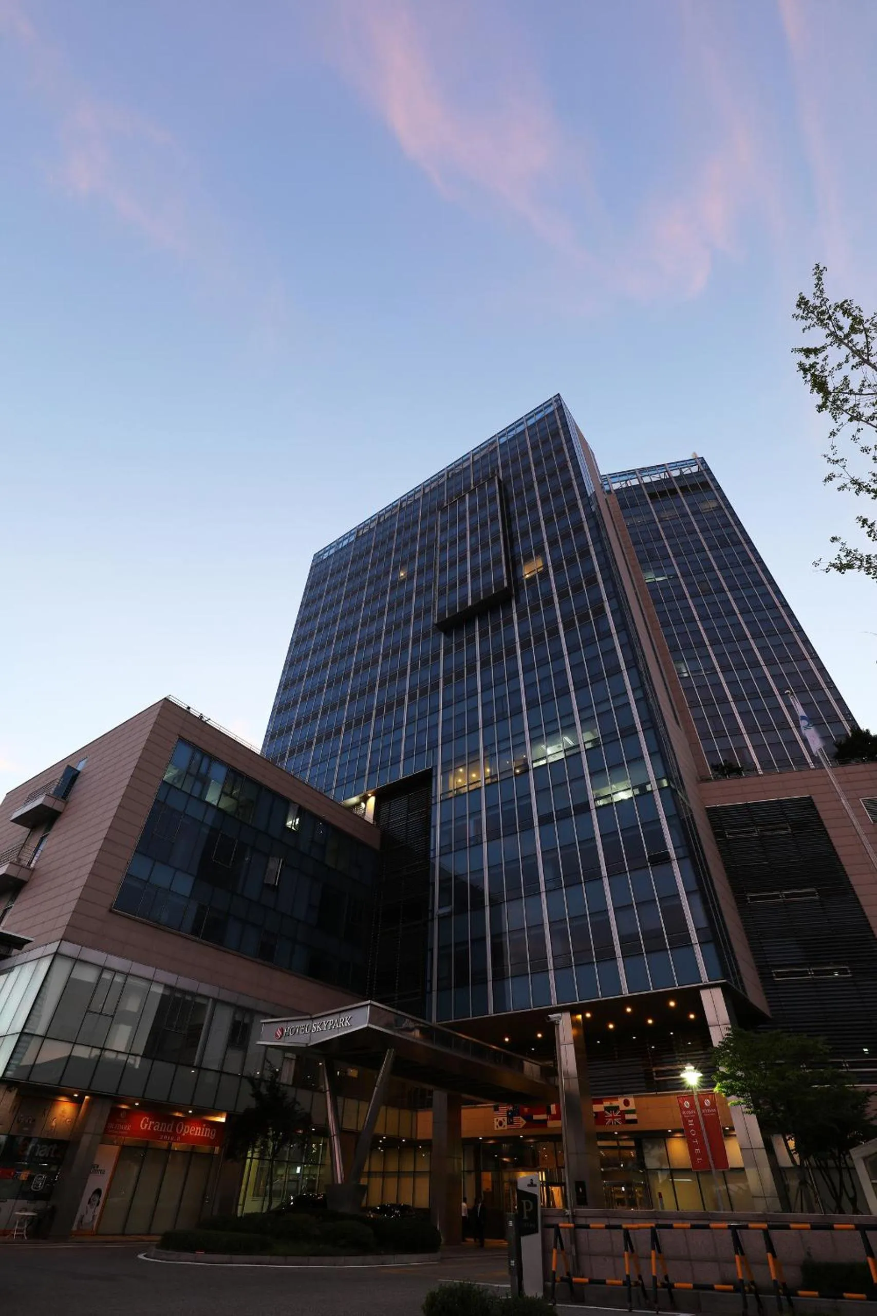Property building in Bridge Hotel Incheon Songdo