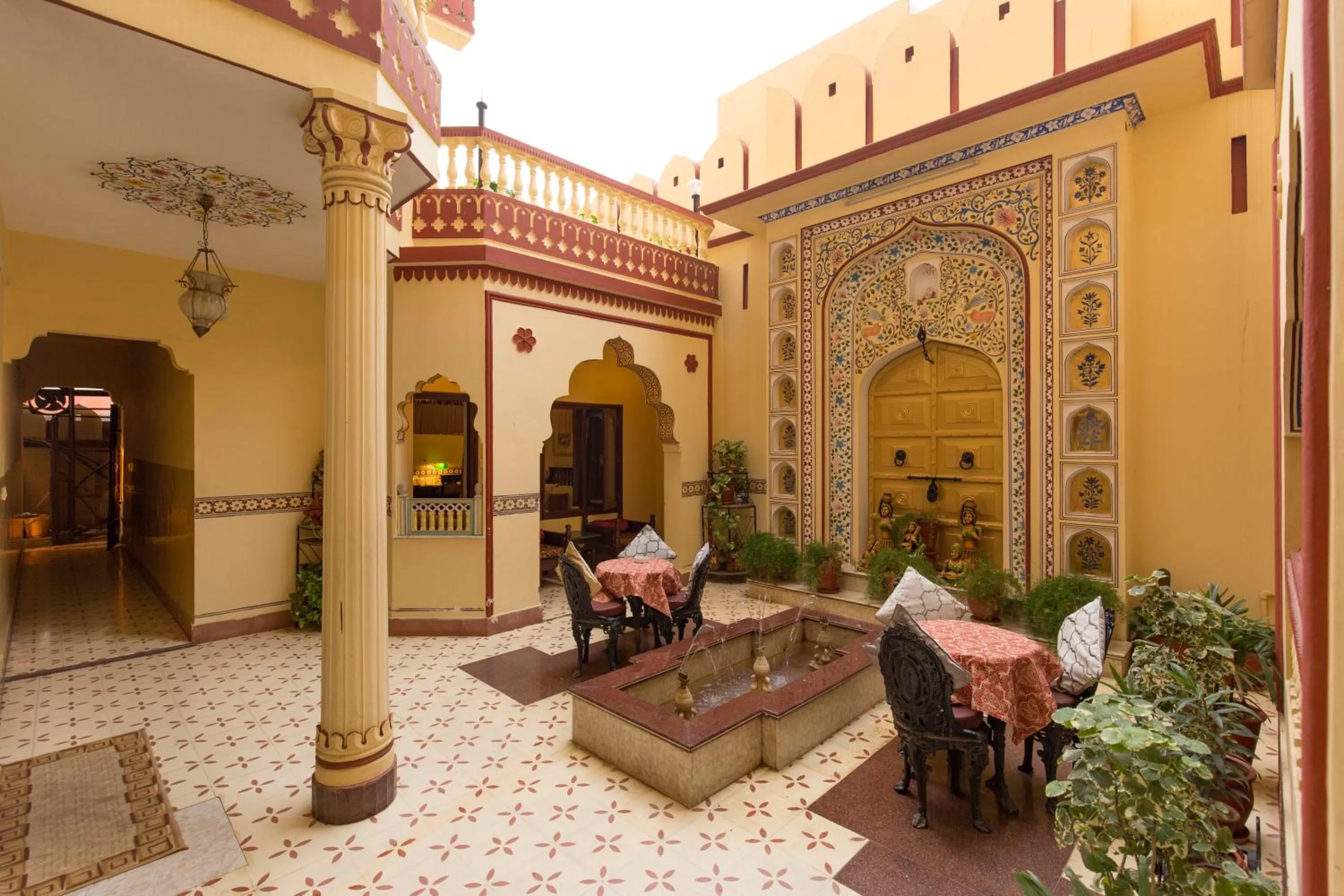 Communal lounge/ TV room in Umaid Bhawan - A Heritage Style Boutique Hotel