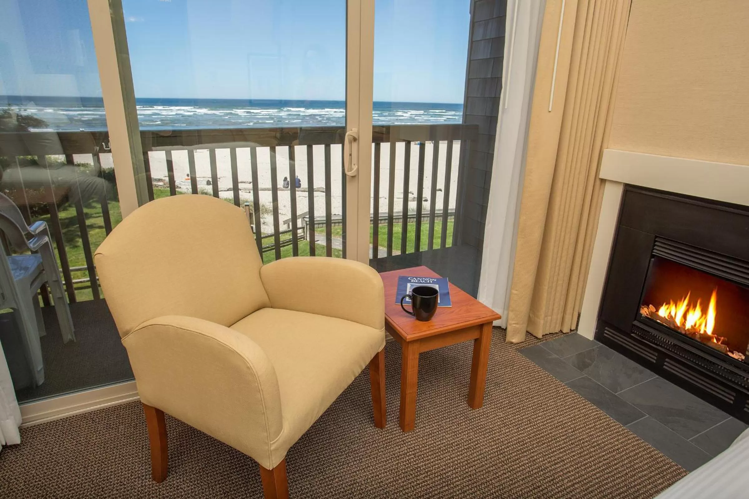 Seating Area in Schooner's Cove Inn