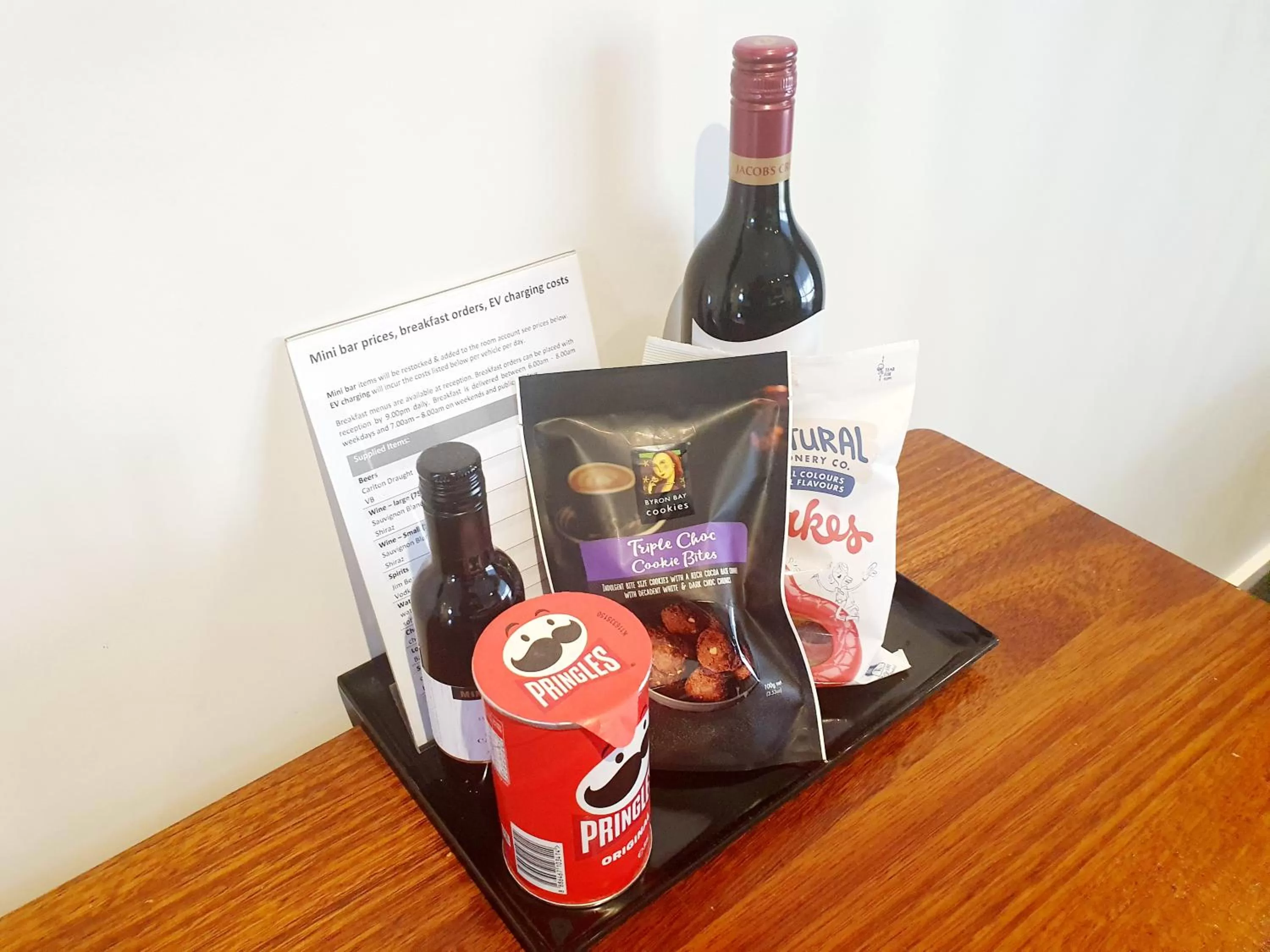 oven in Addison Motor Inn