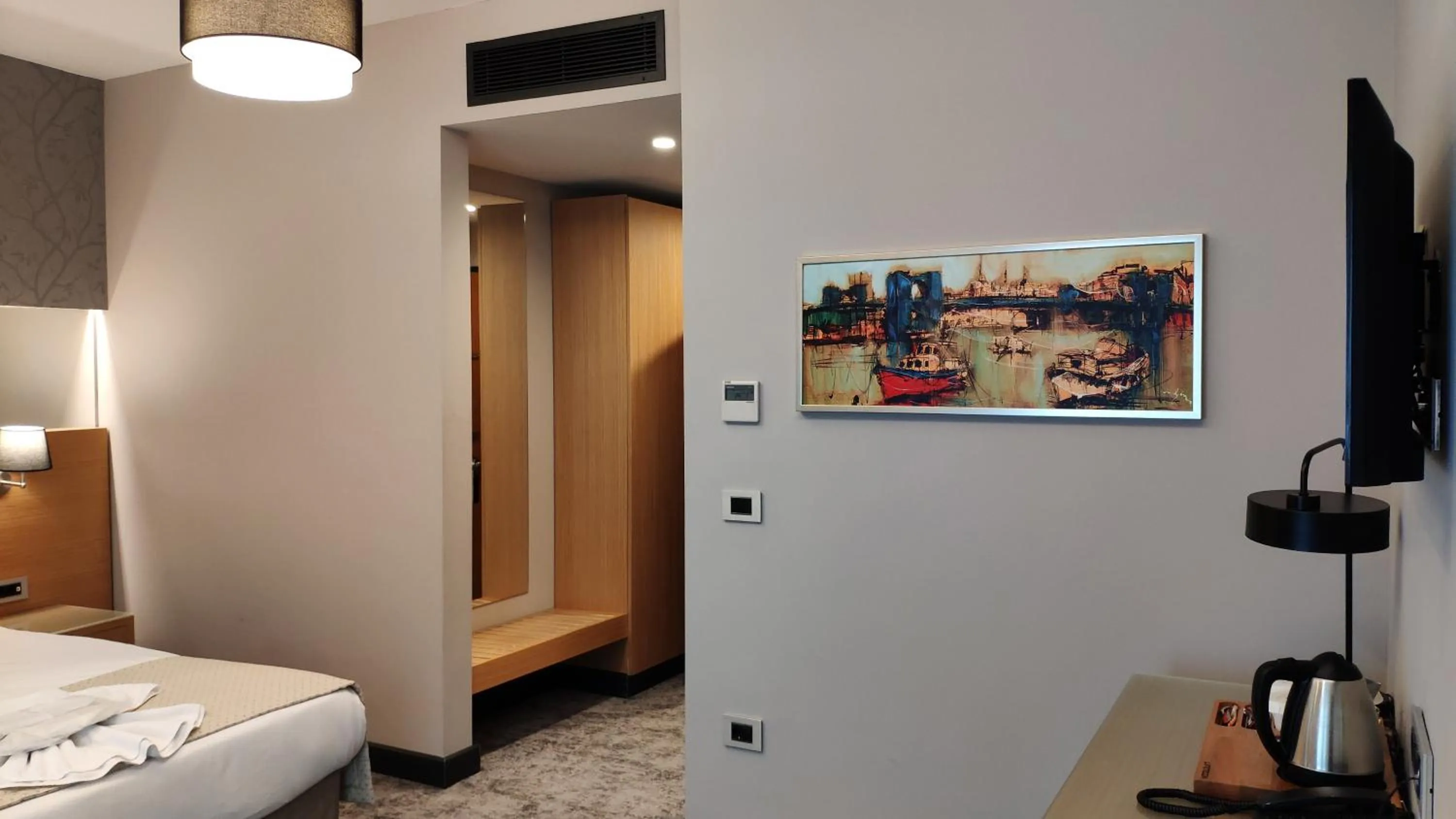 Photo of the whole room, Bed in Triada Hotel Karaköy