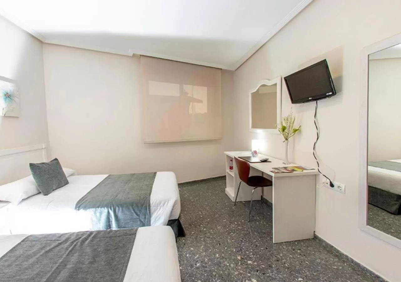 Photo of the whole room, Bed in Hospedium Hotel Don Jose