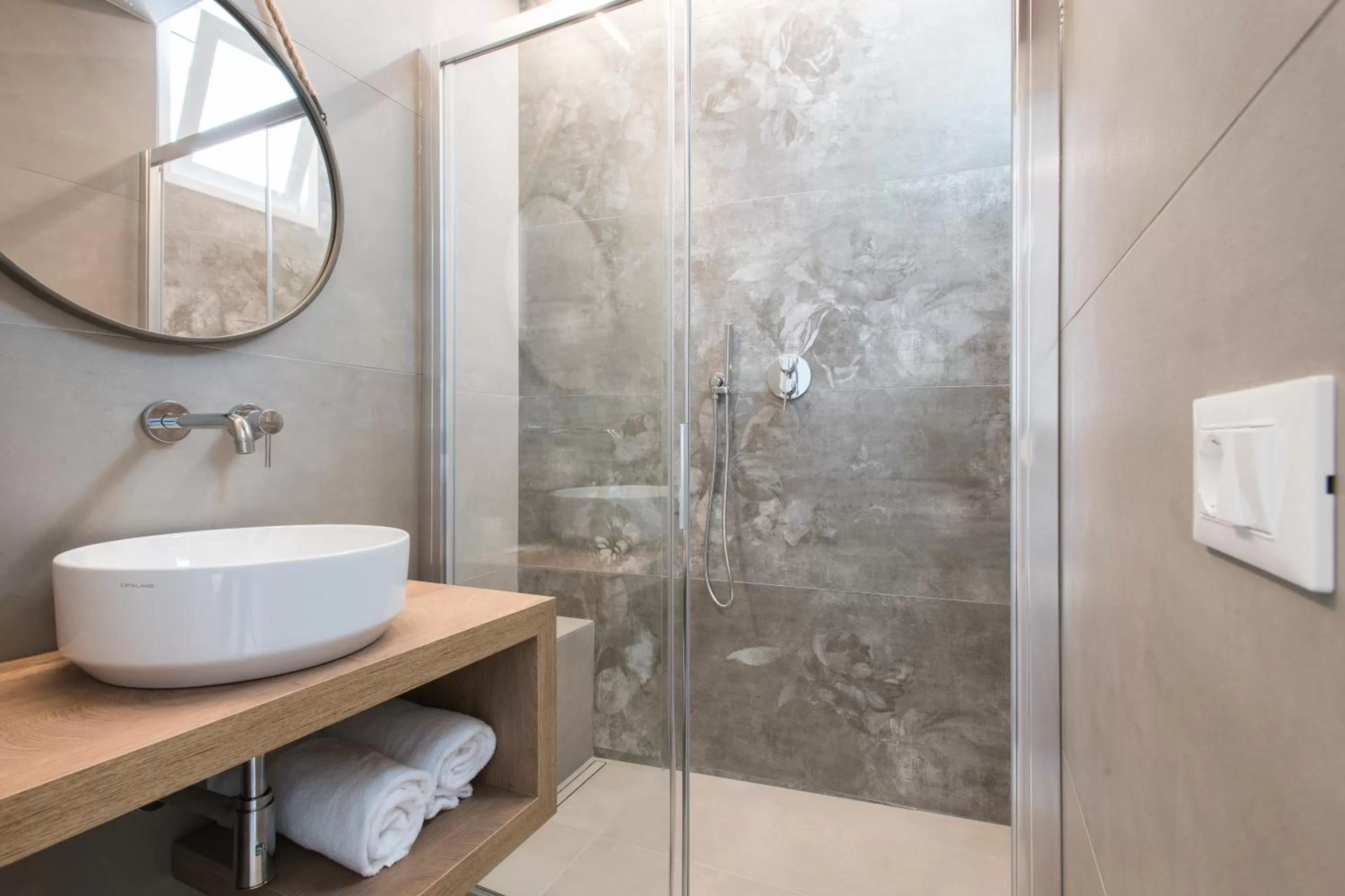 Shower in Hotel Majorca