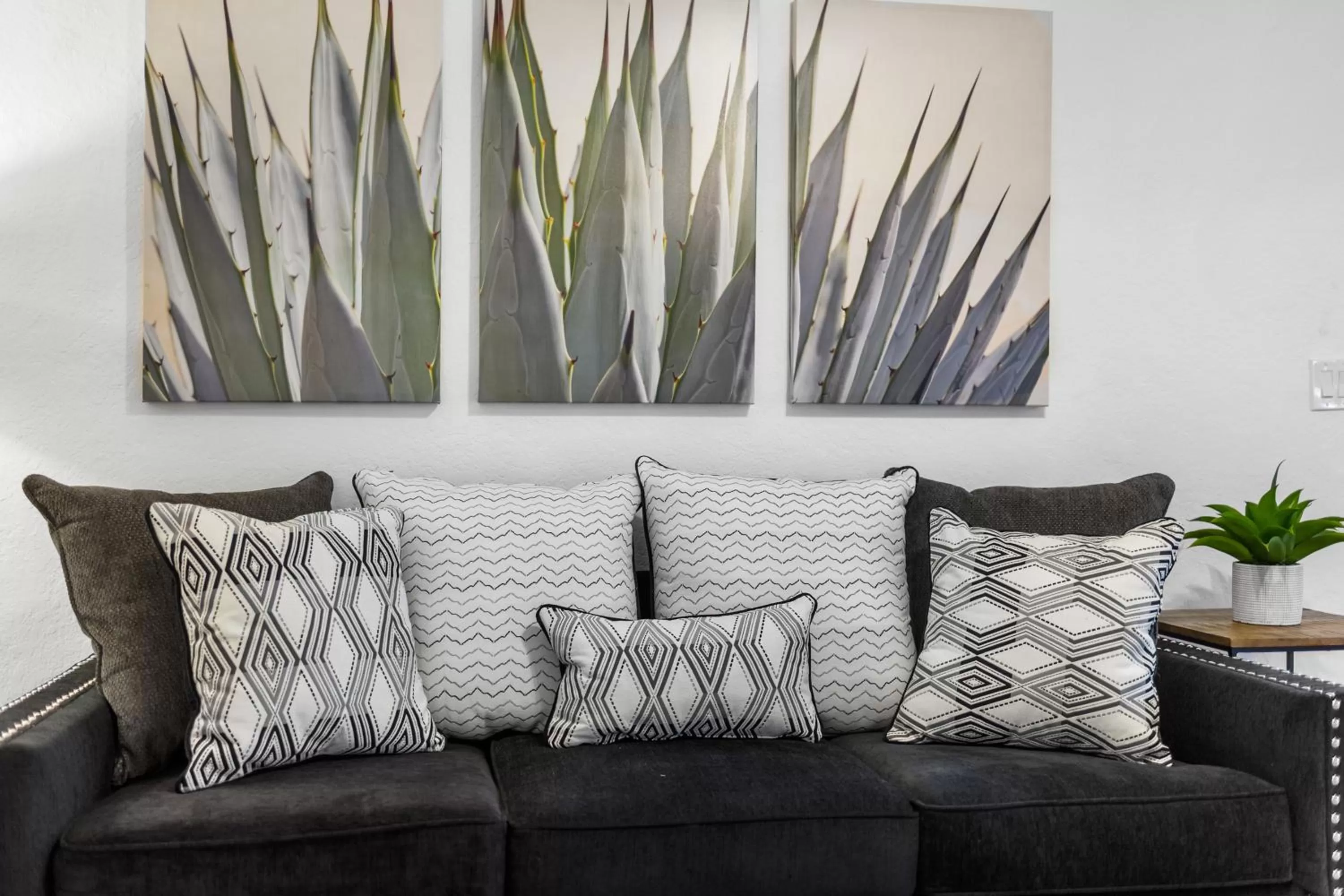 Living room in Alani Bay Villas