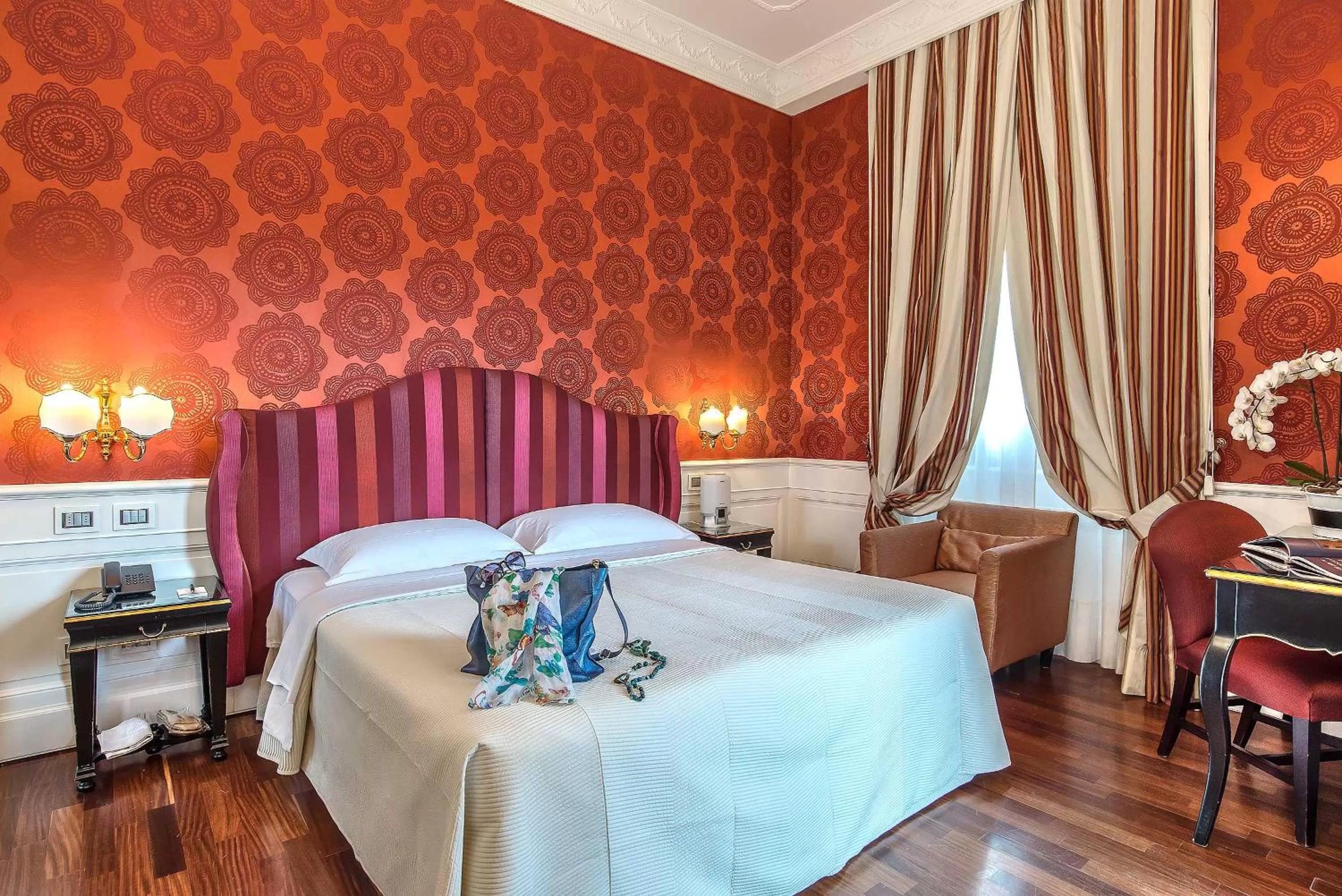 Bedroom, Bed in Albergo del Senato