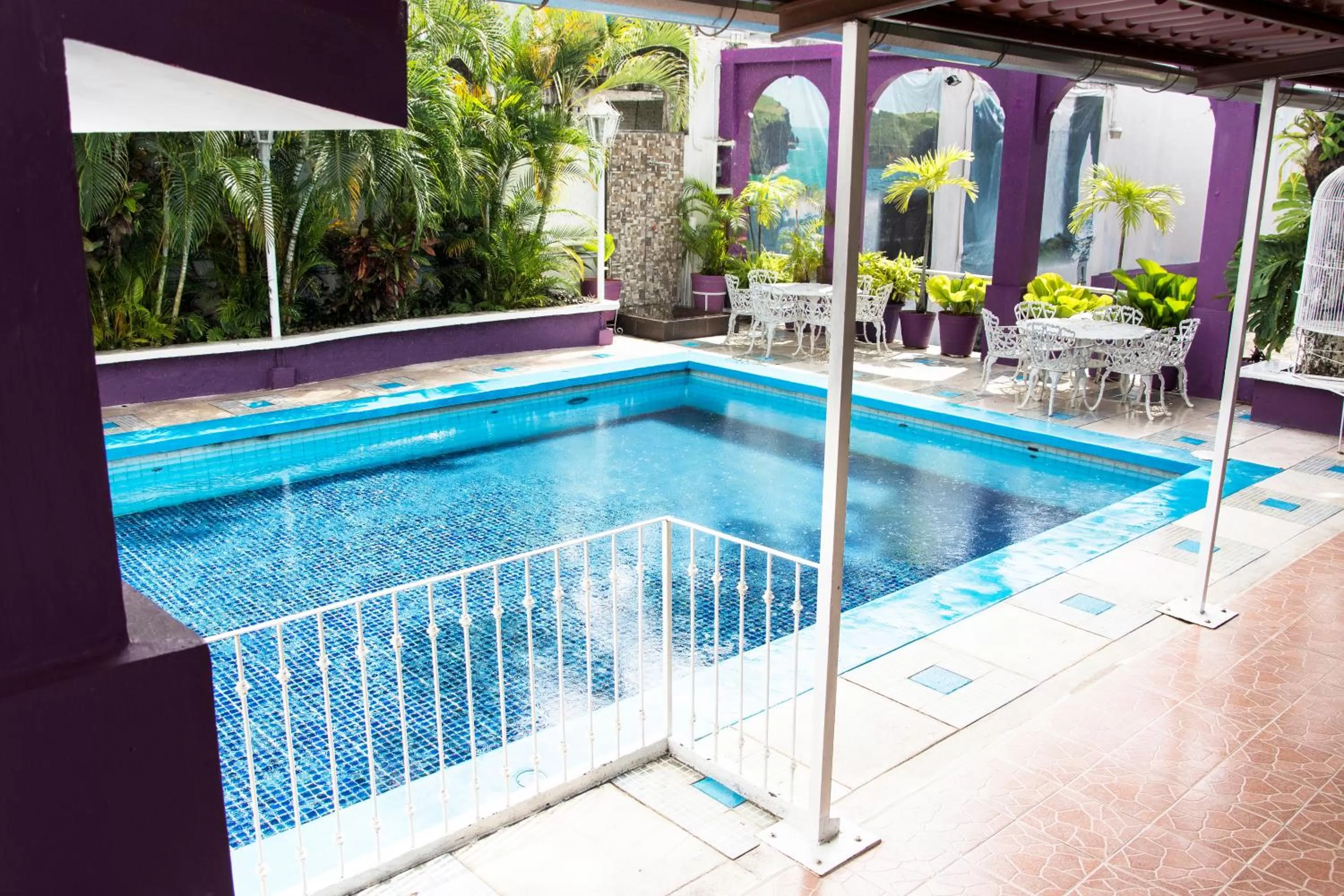 Pool view in Hotel Michelle