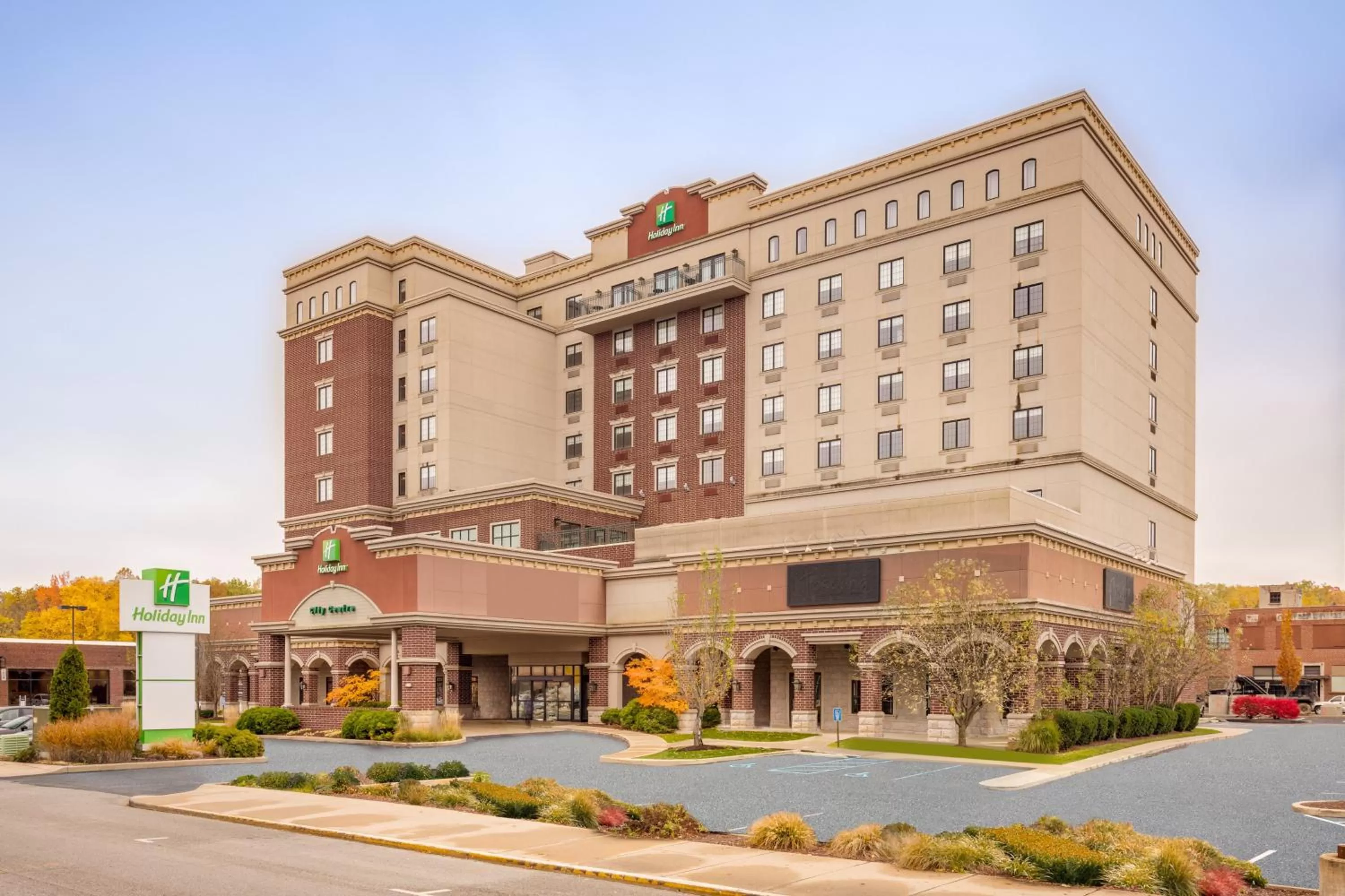 Property building in Holiday Inn Lafayette-City Centre by IHG