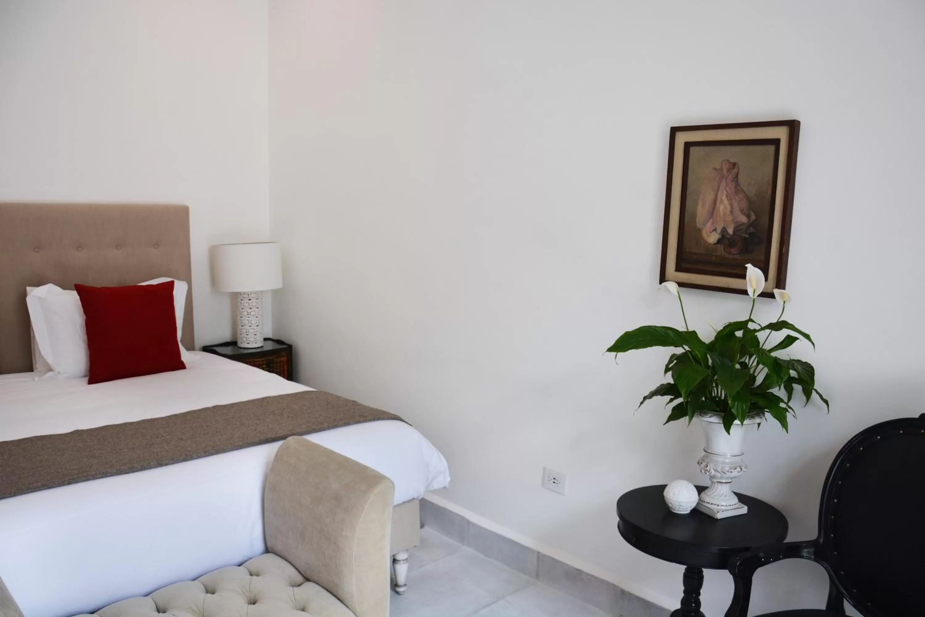 Deluxe King Room in Casa Laní Luxury B&B