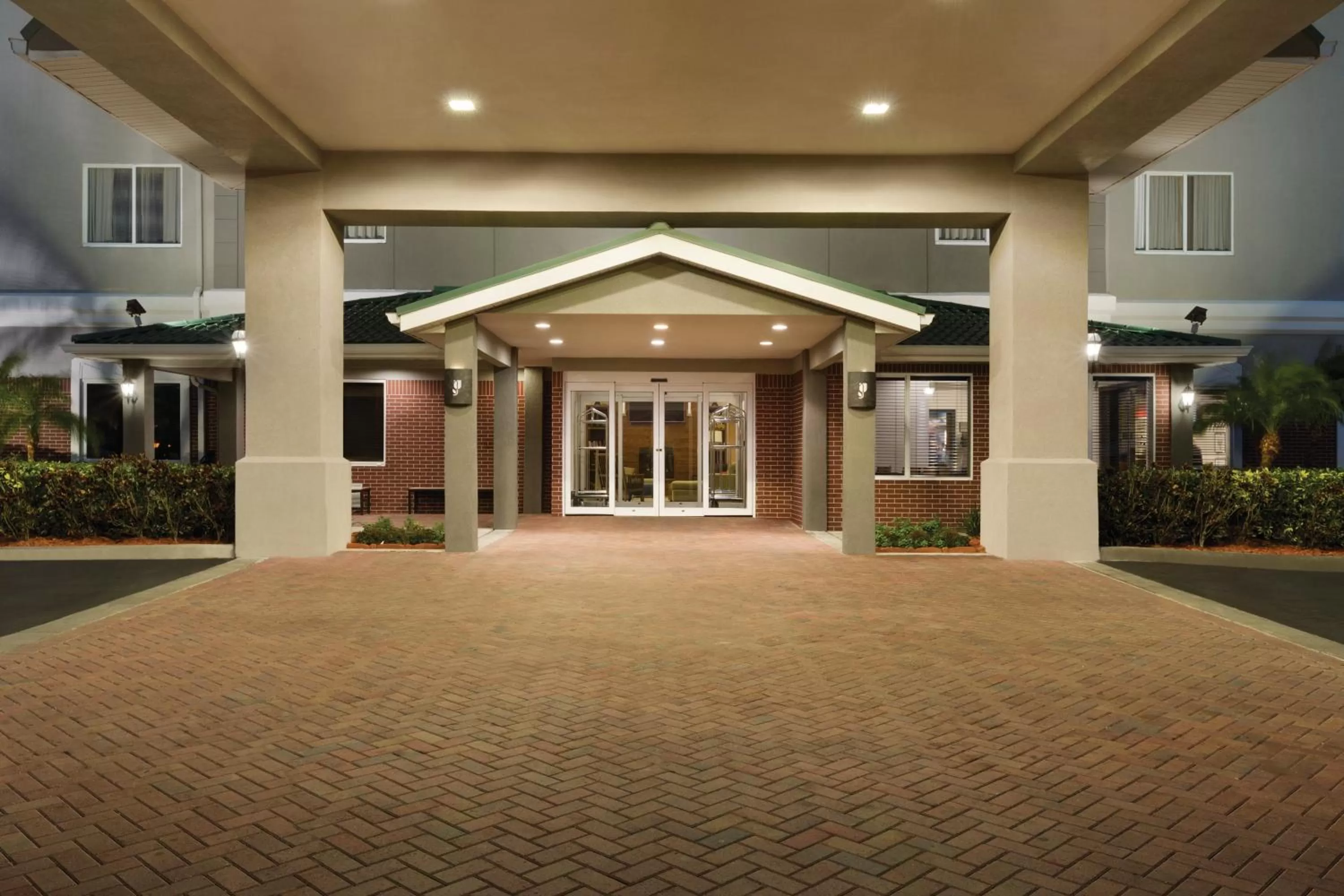 Property building in Country Inn & Suites by Radisson, St Petersburg - Clearwater, FL
