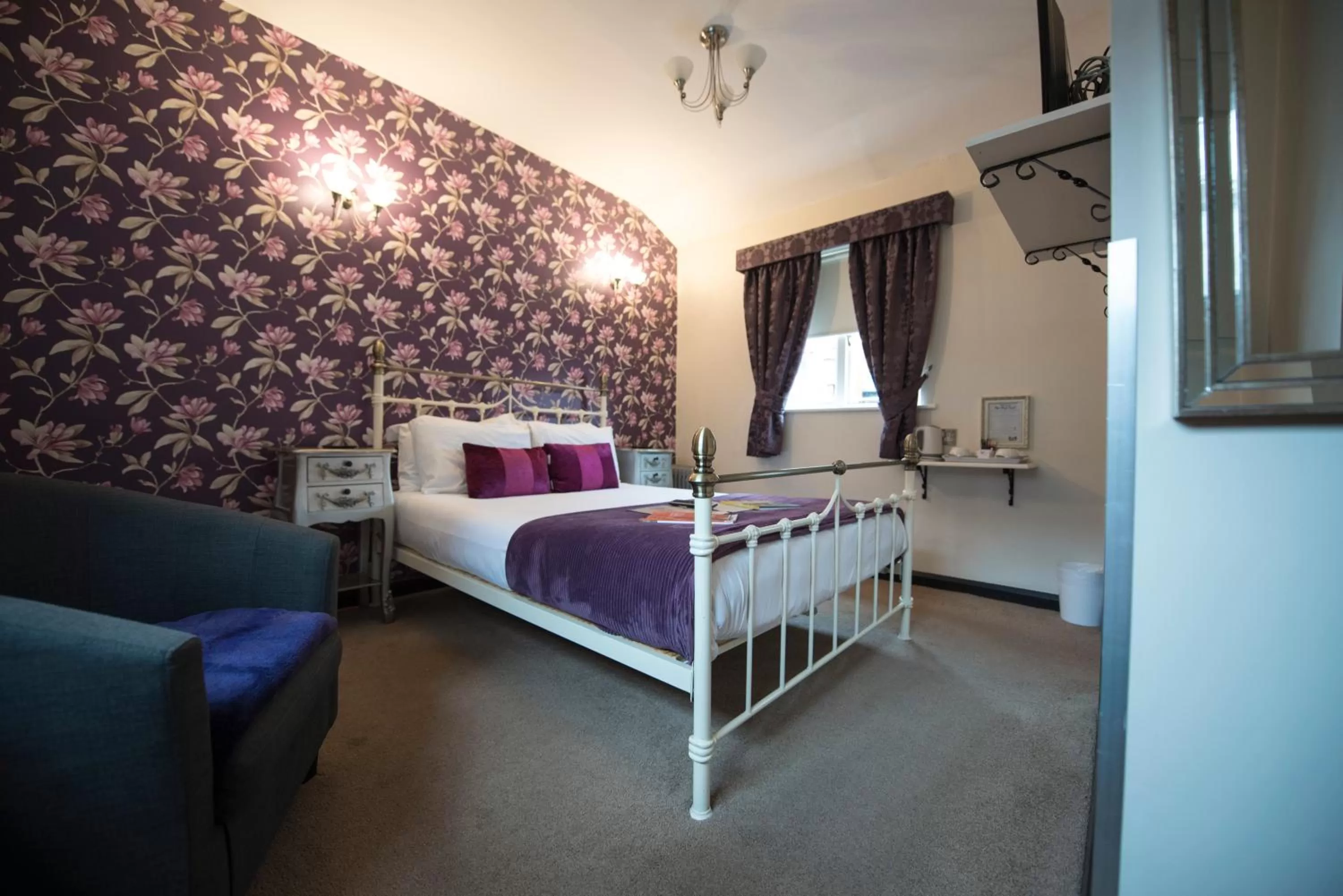 Bedroom, Bed in The Pied Bull