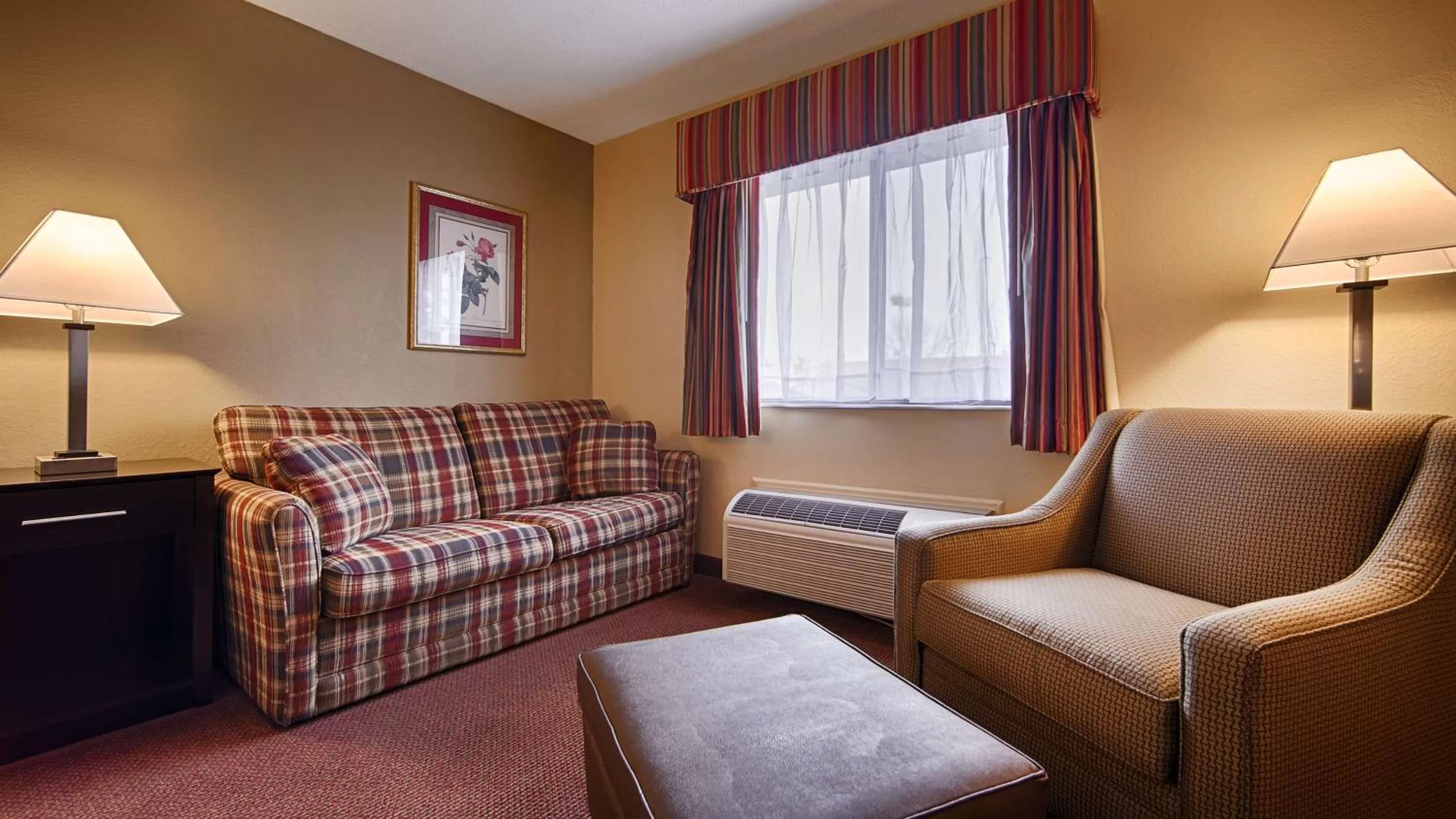 King Suite with Spa Bath - Non-Smoking in Best Western Muncie