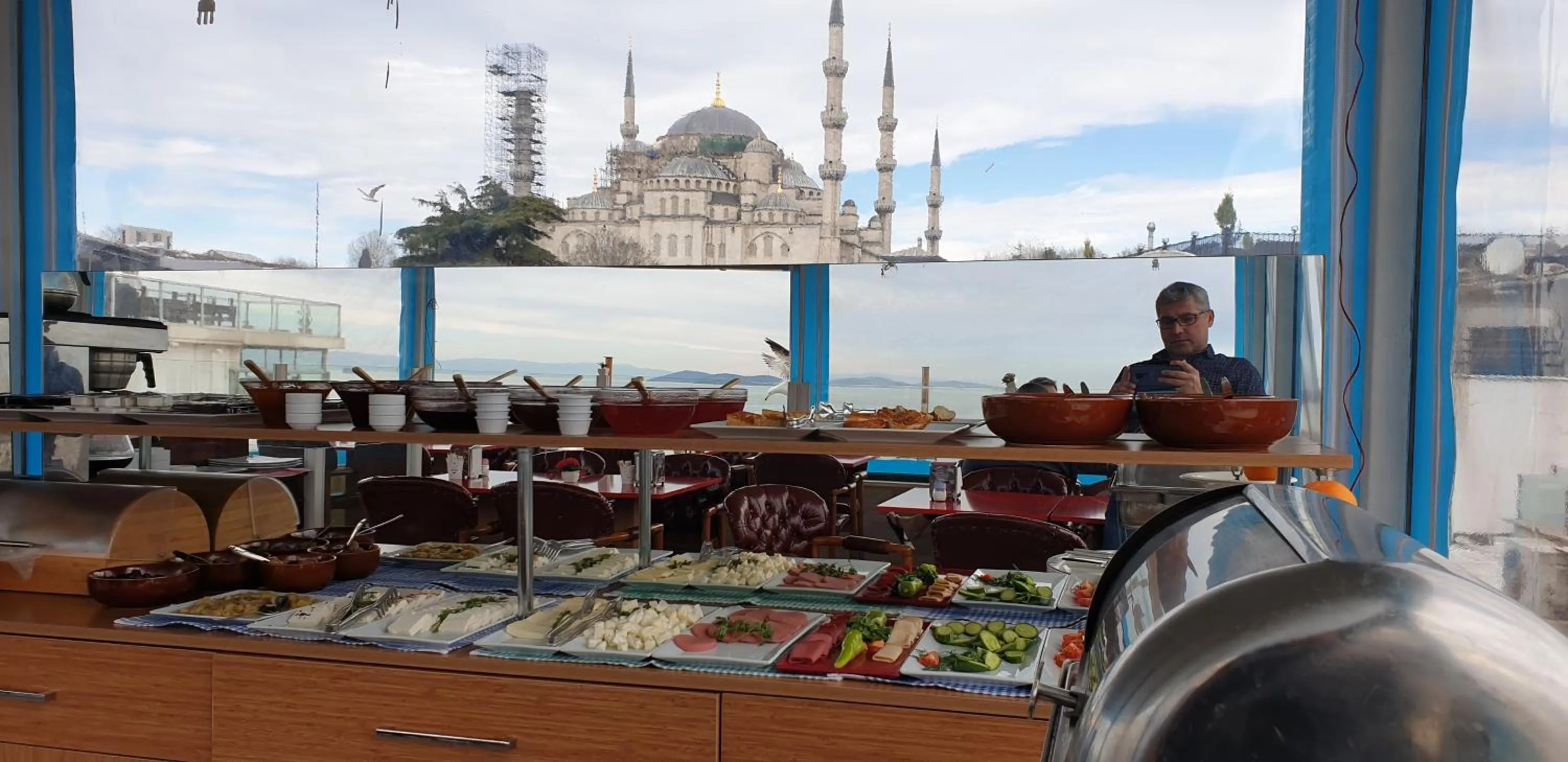 Day in Paris Garden Hotel Istanbul