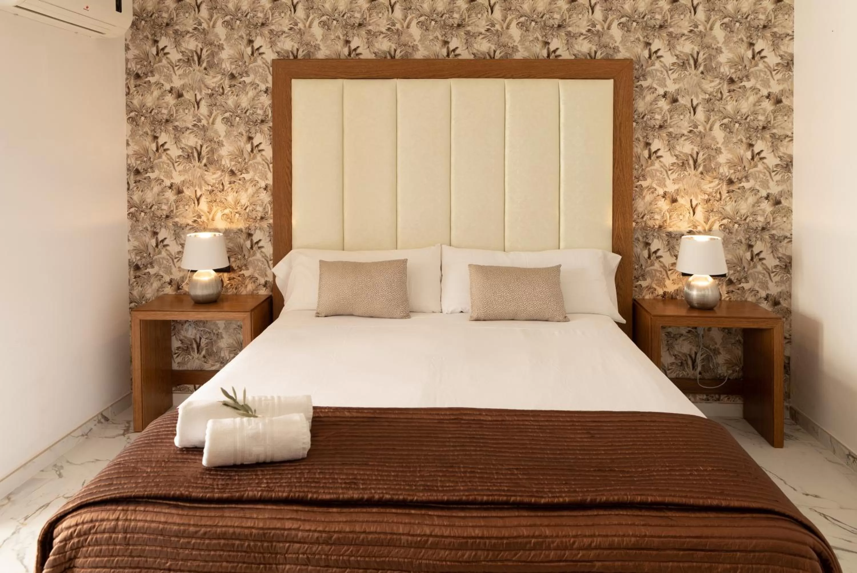 Bedroom, Bed in Hotel Roger de Flor by Seleqtta