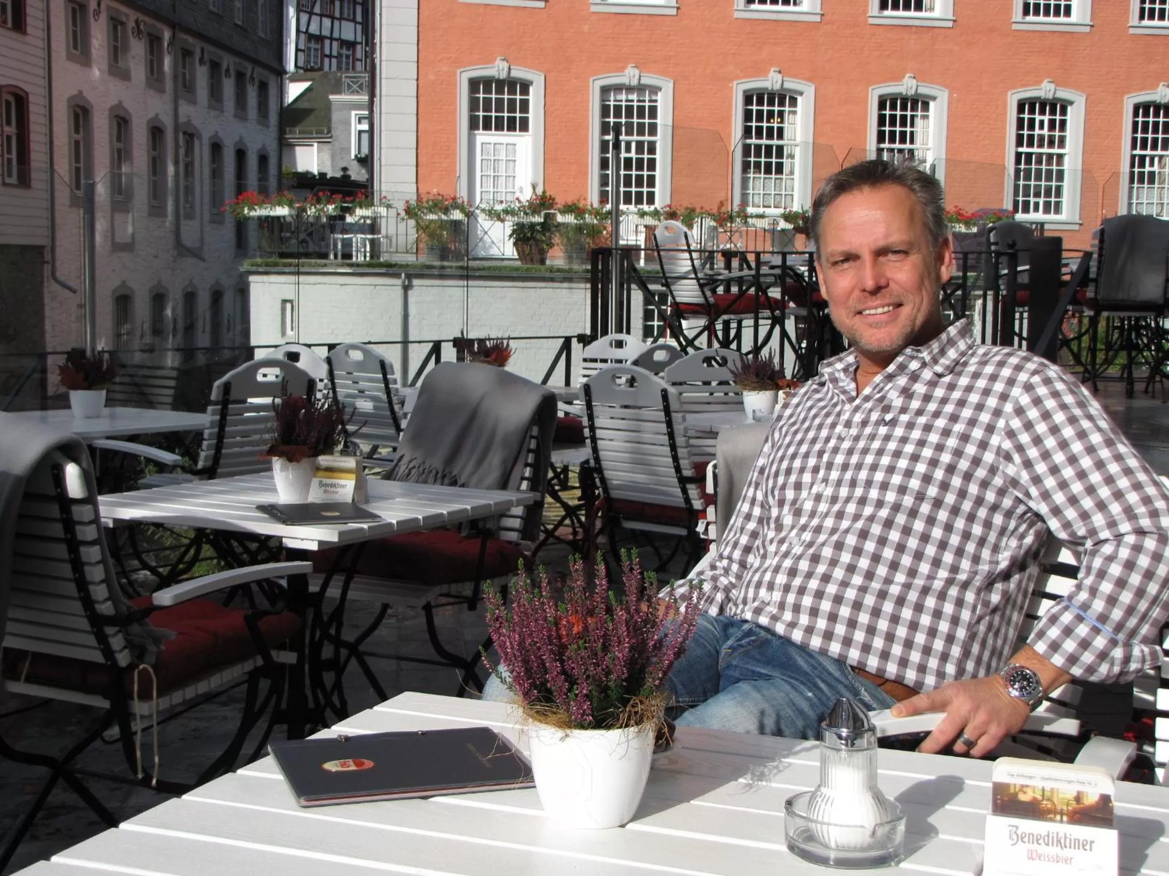 Facade/entrance in Horchem Hotel-Restaurant-Café-Bar