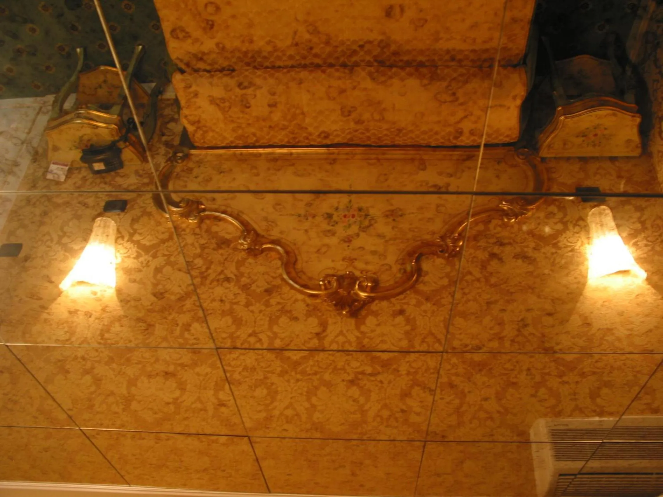 Decorative detail in Hotel Belle Epoque