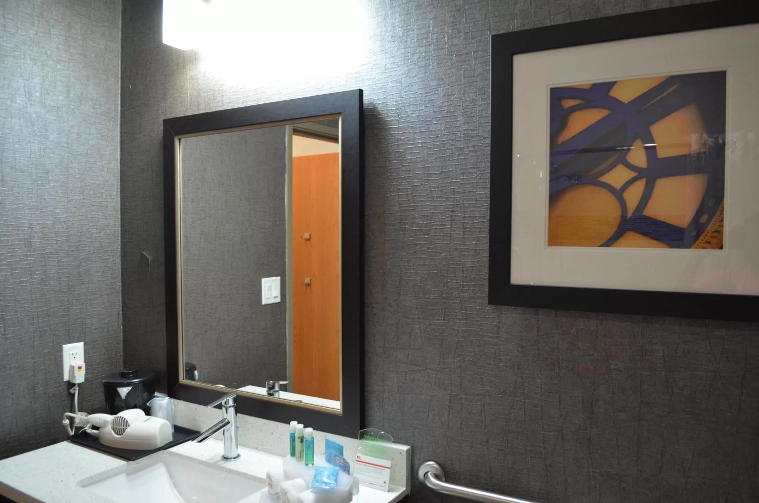 King Room - Mobility Access/Roll in Shower - Non-Smoking in Holiday Inn Longview - North, an IHG Hotel