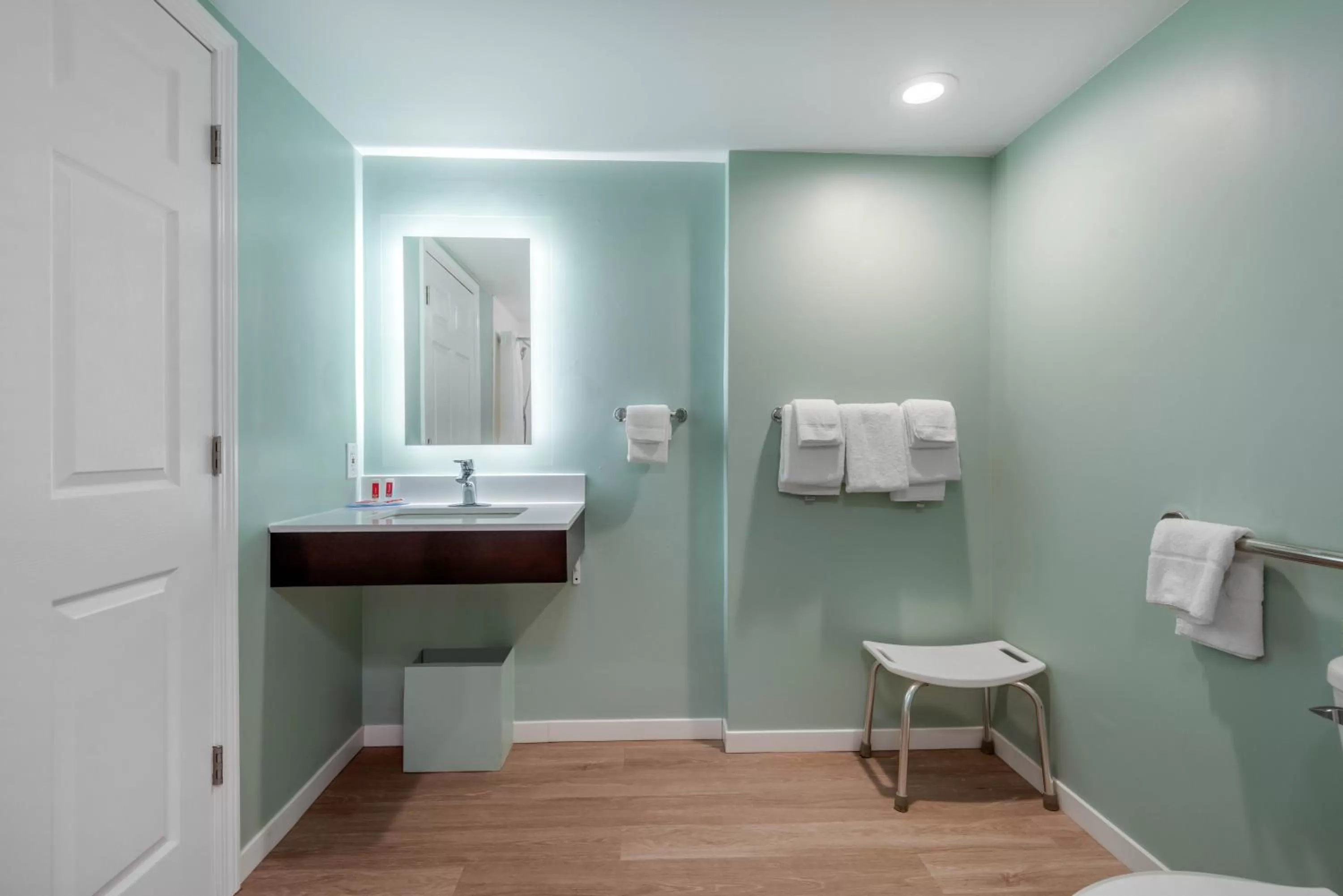 King Room - Accessible/Non-Smoking/Not Pet-Friendly in Quality Inn & Suites