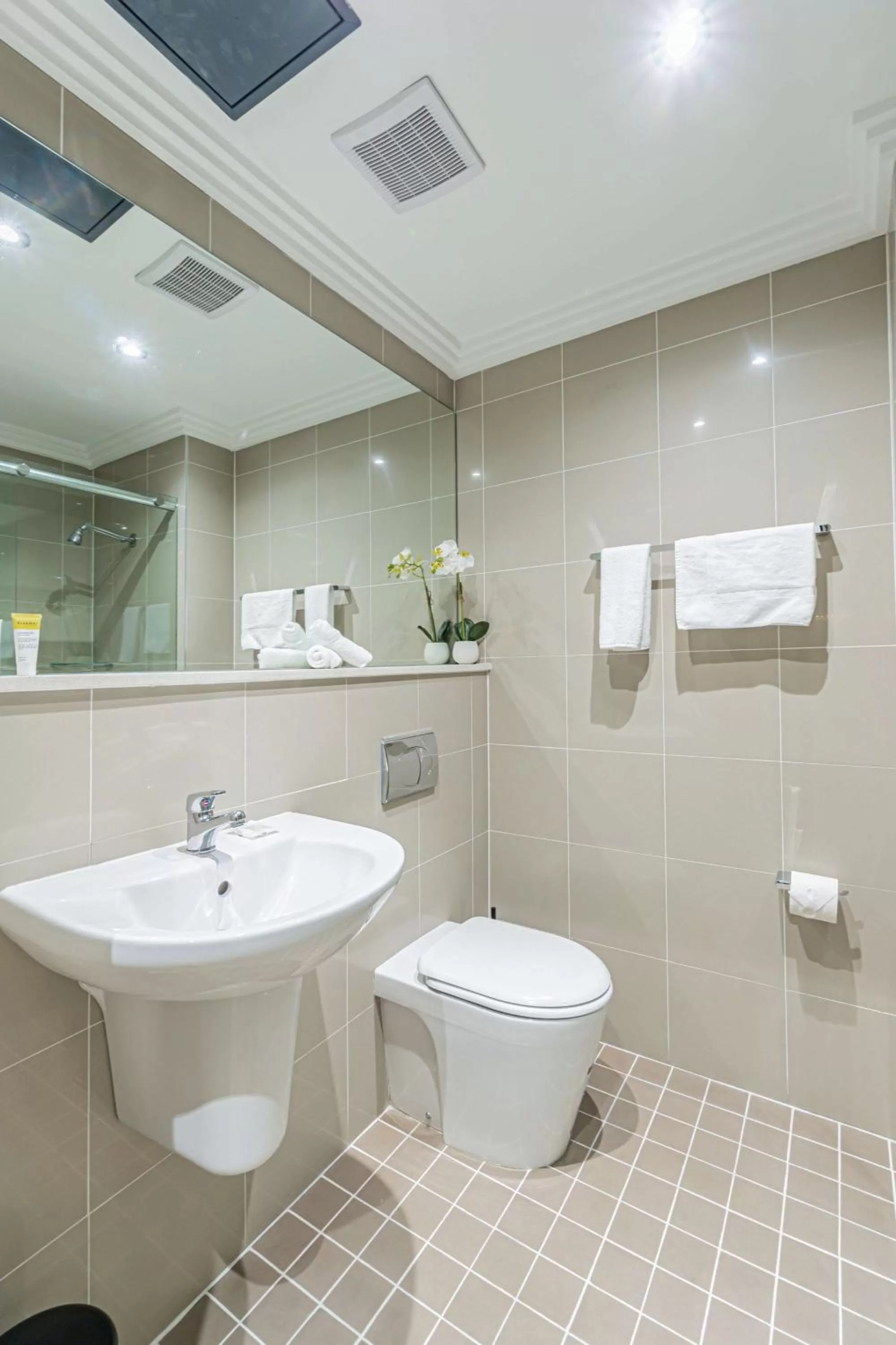 Bathroom in Best Western Plus Camperdown Suites
