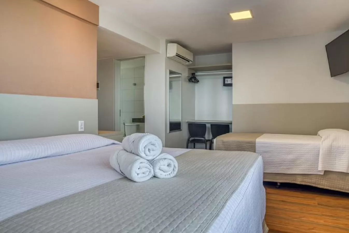 Bed in Vistamar Hotel