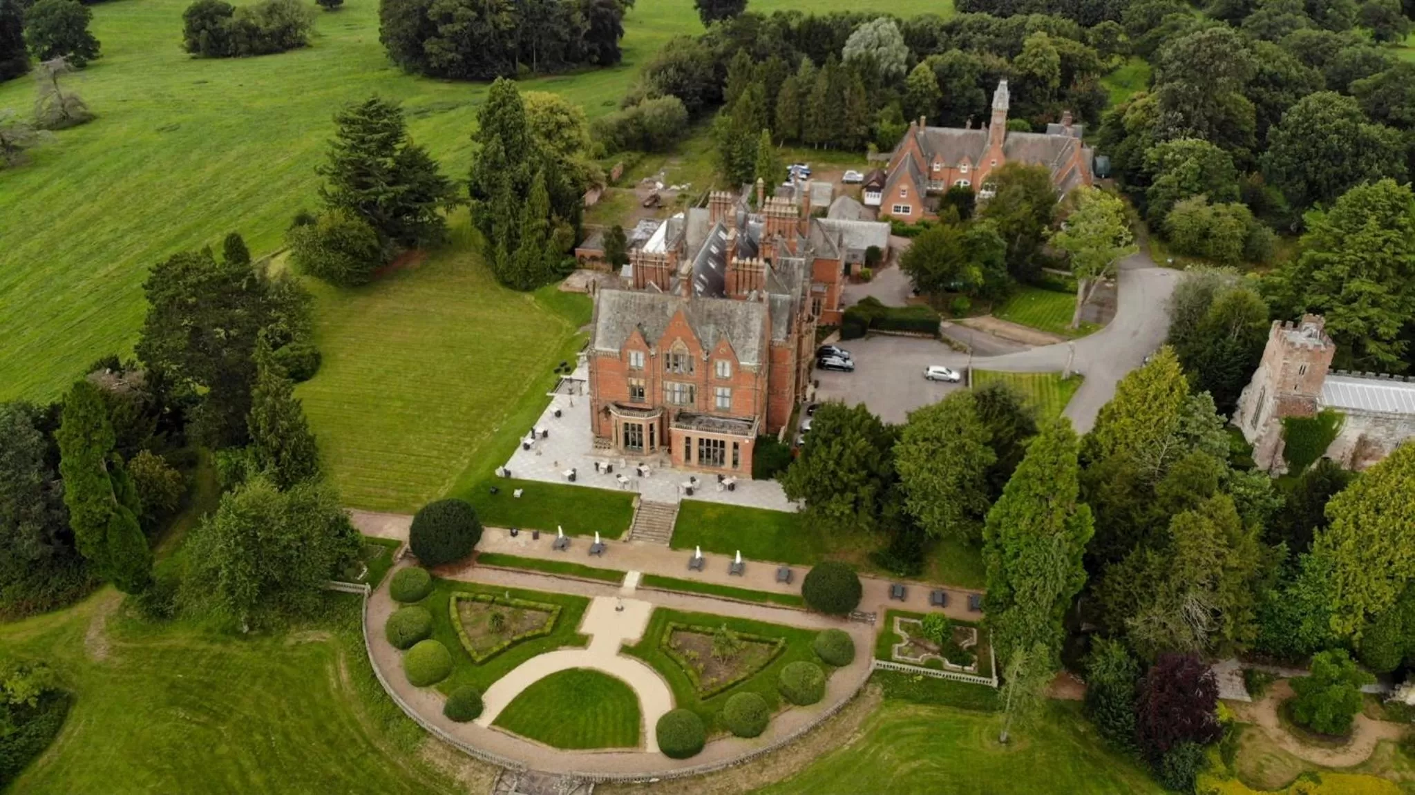Property building, Bird's-eye View in Wroxall Abbey Hotel