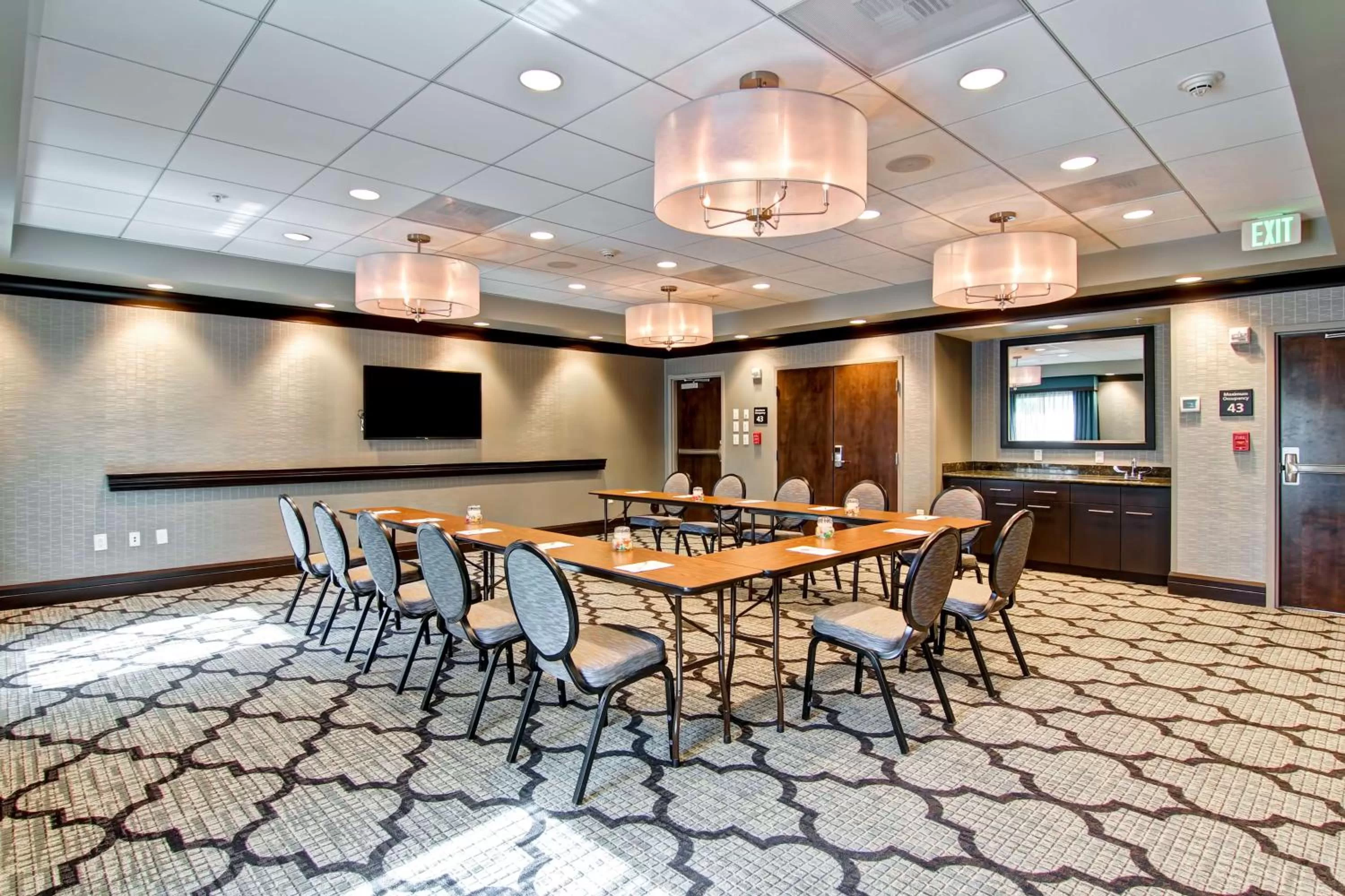 Meeting/conference room in Hampton Inn & Suites Bellevue Downtown/Seattle