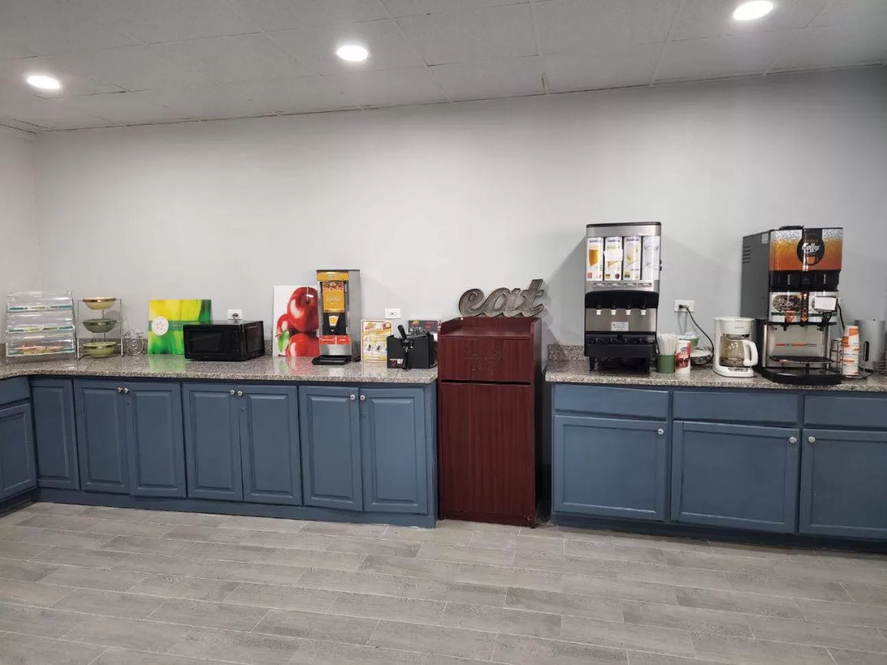 Breakfast in Suburban Studios Rock Hill Northeast I-77