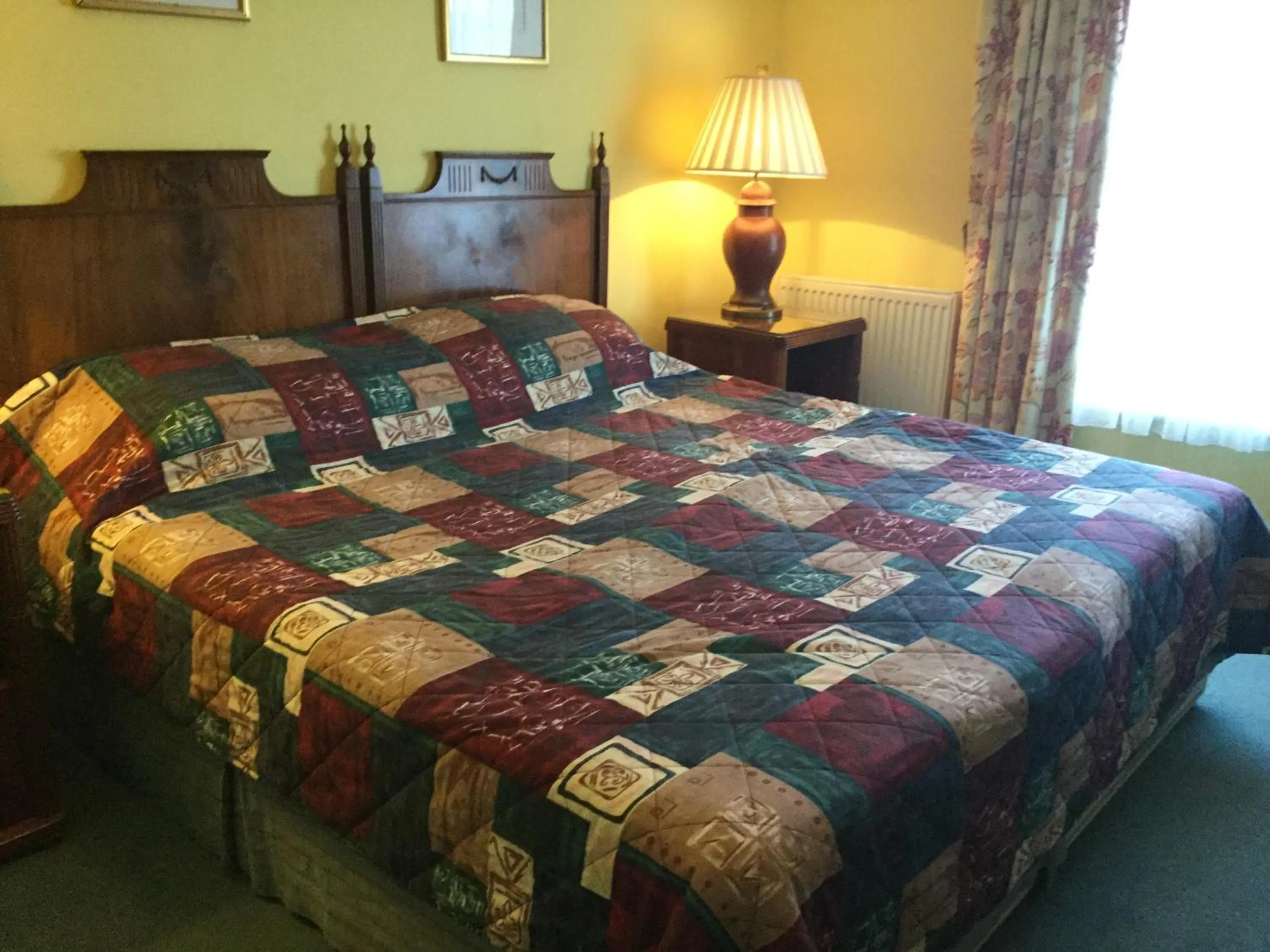 Bed in Dukes Head Inn