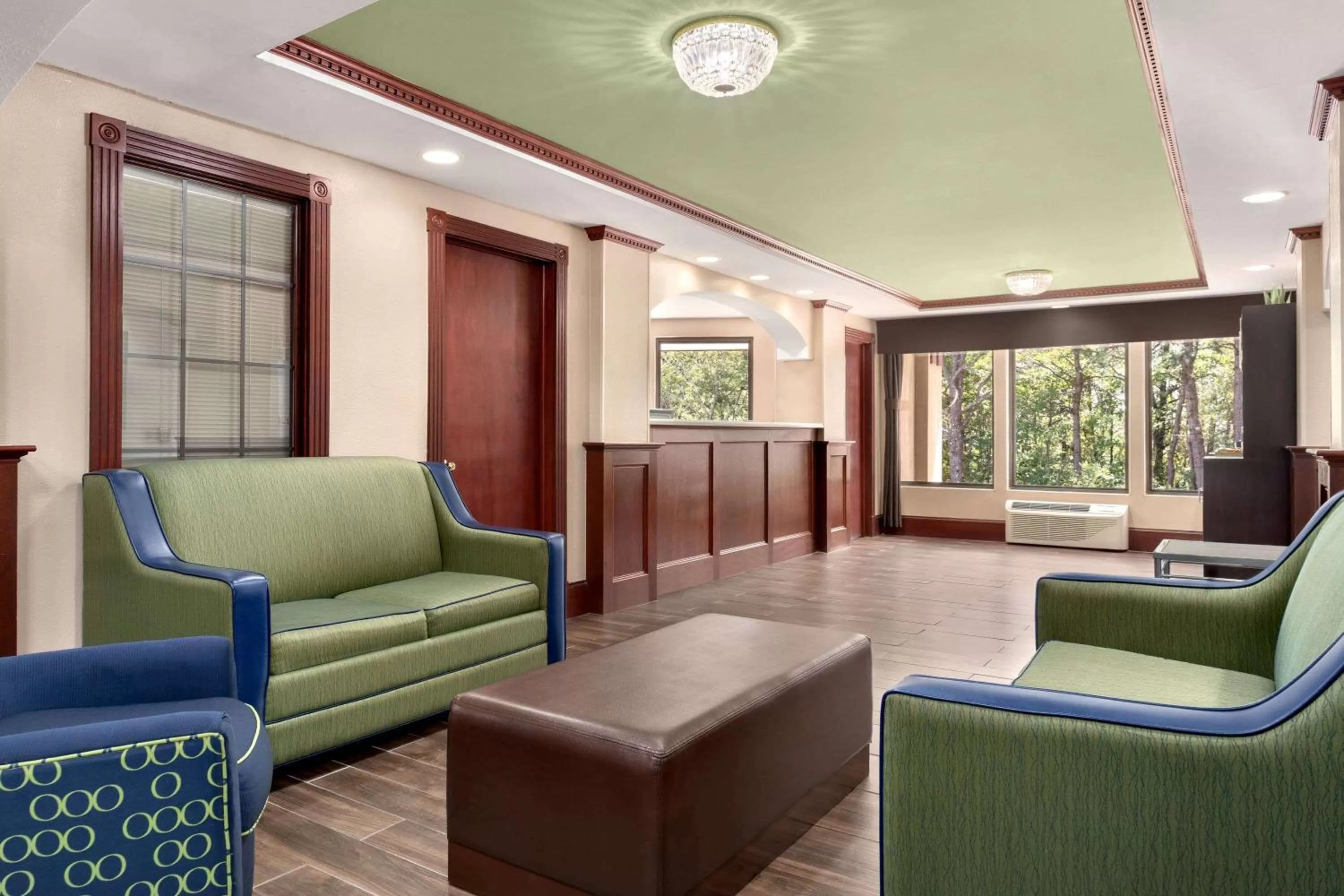 Lobby or reception in Super 8 by Wyndham West Greenwich/Providence