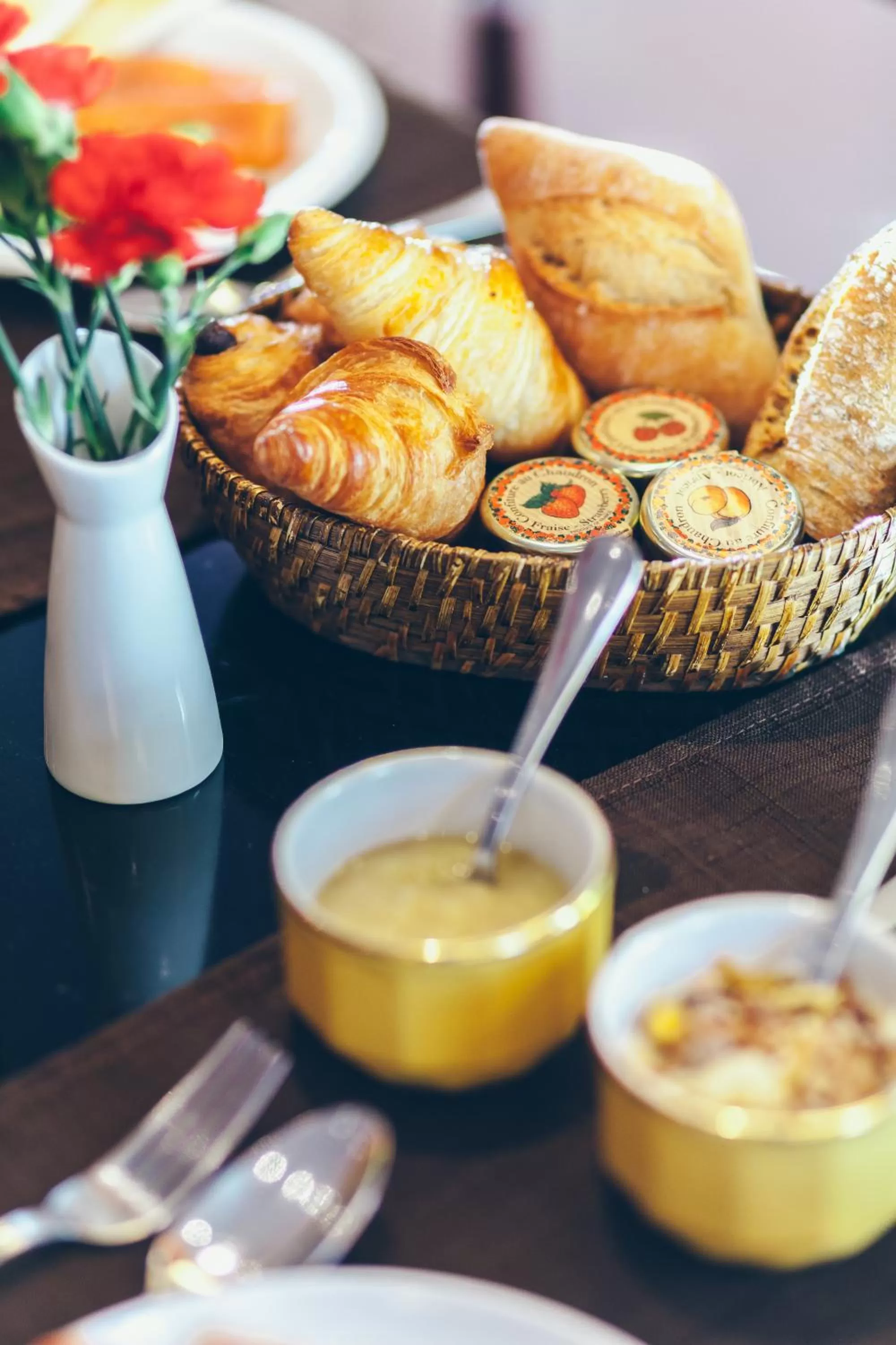 Buffet breakfast in Excelsior Opera