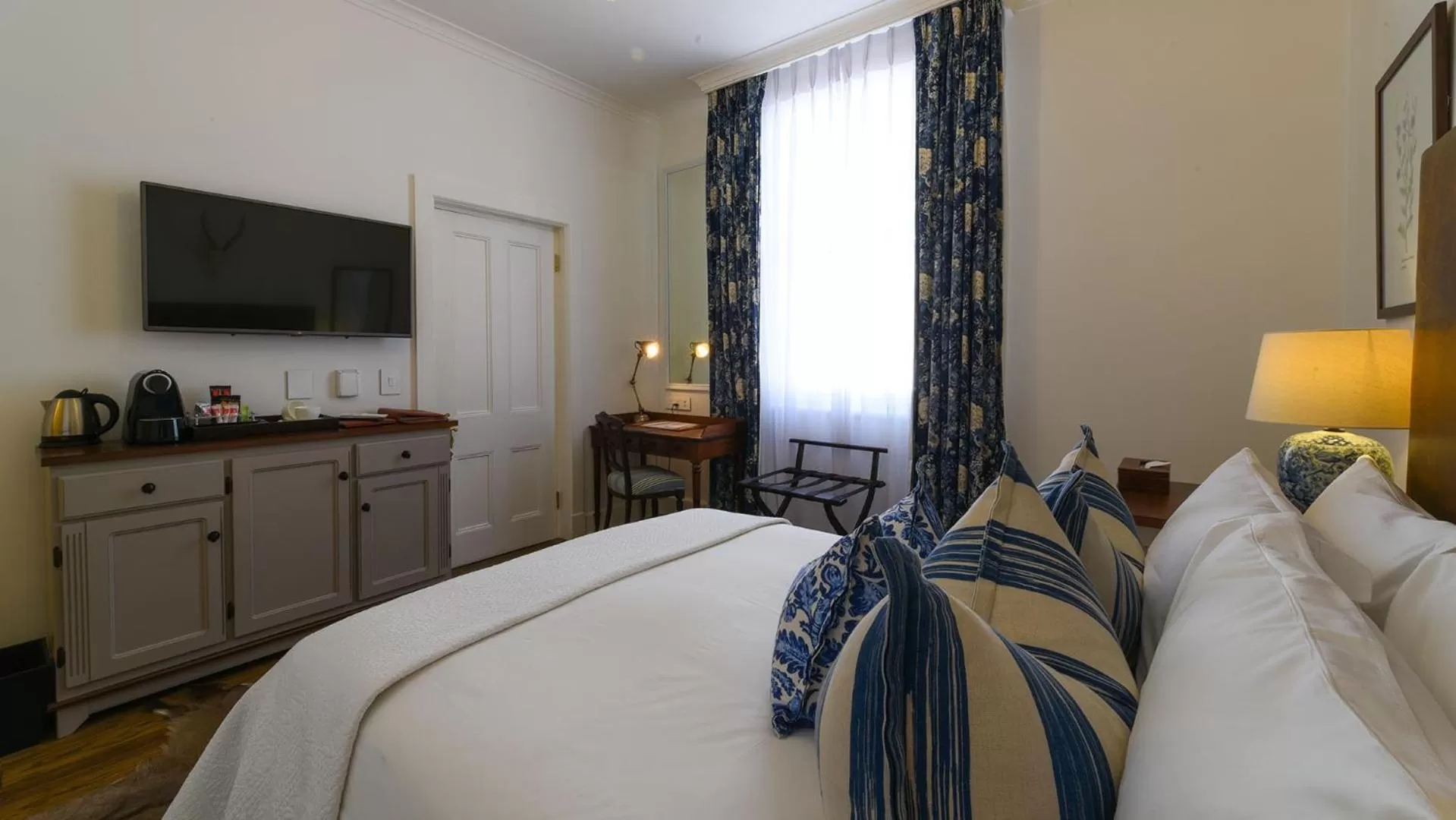 Bed in Drostdy Hotel