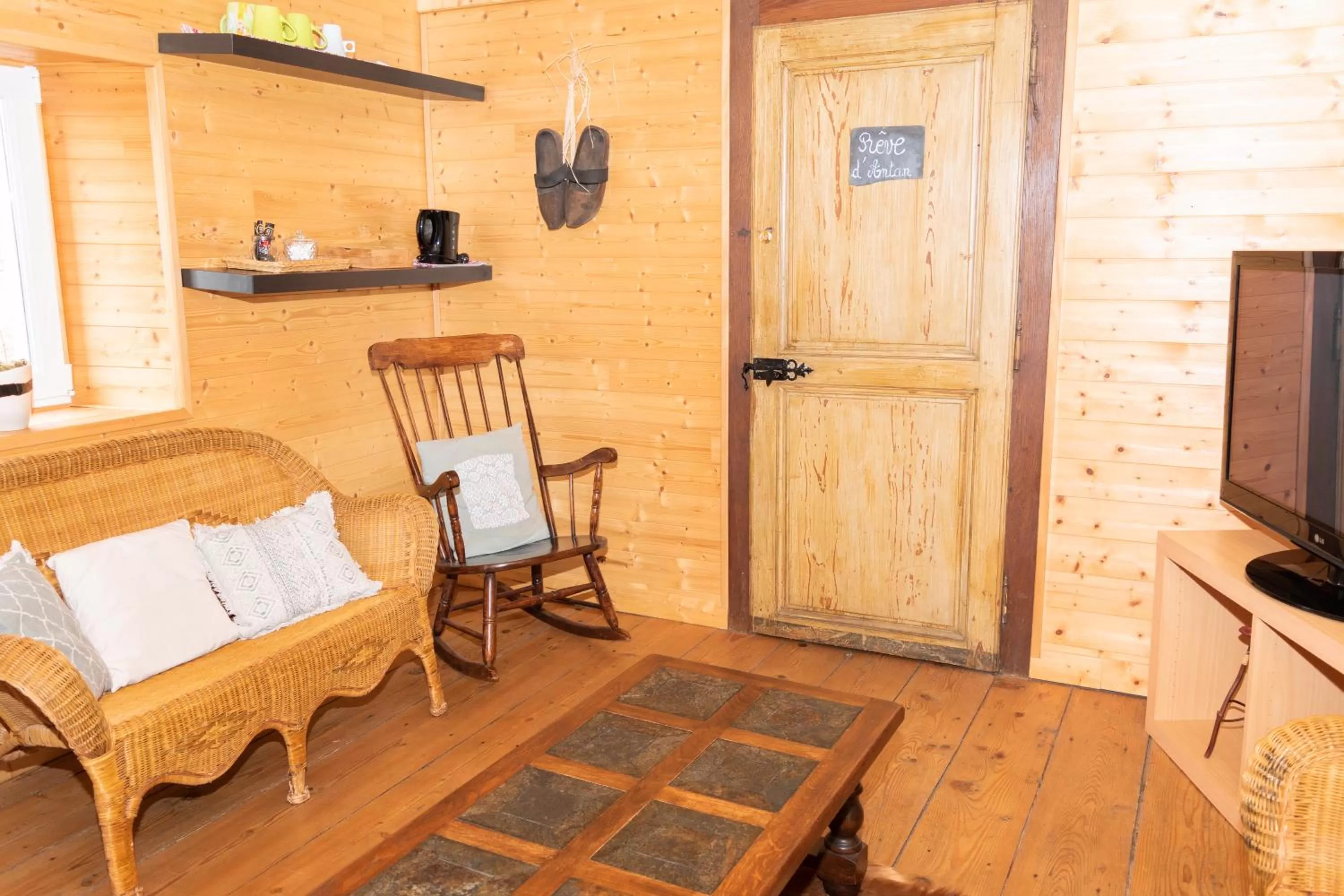 TV and multimedia in La Fée Maison