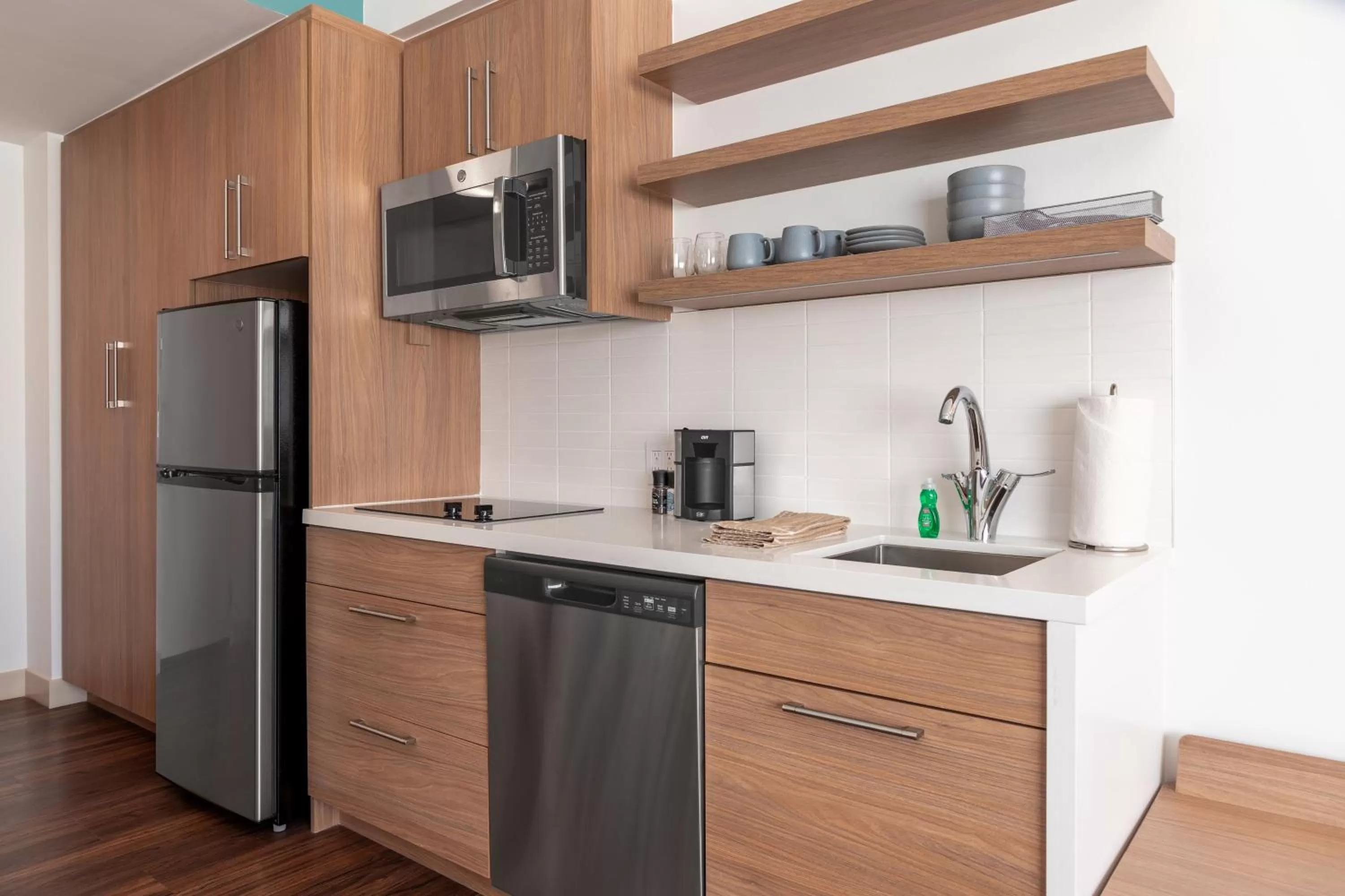 Kitchen or kitchenette in Element Dallas Richardson