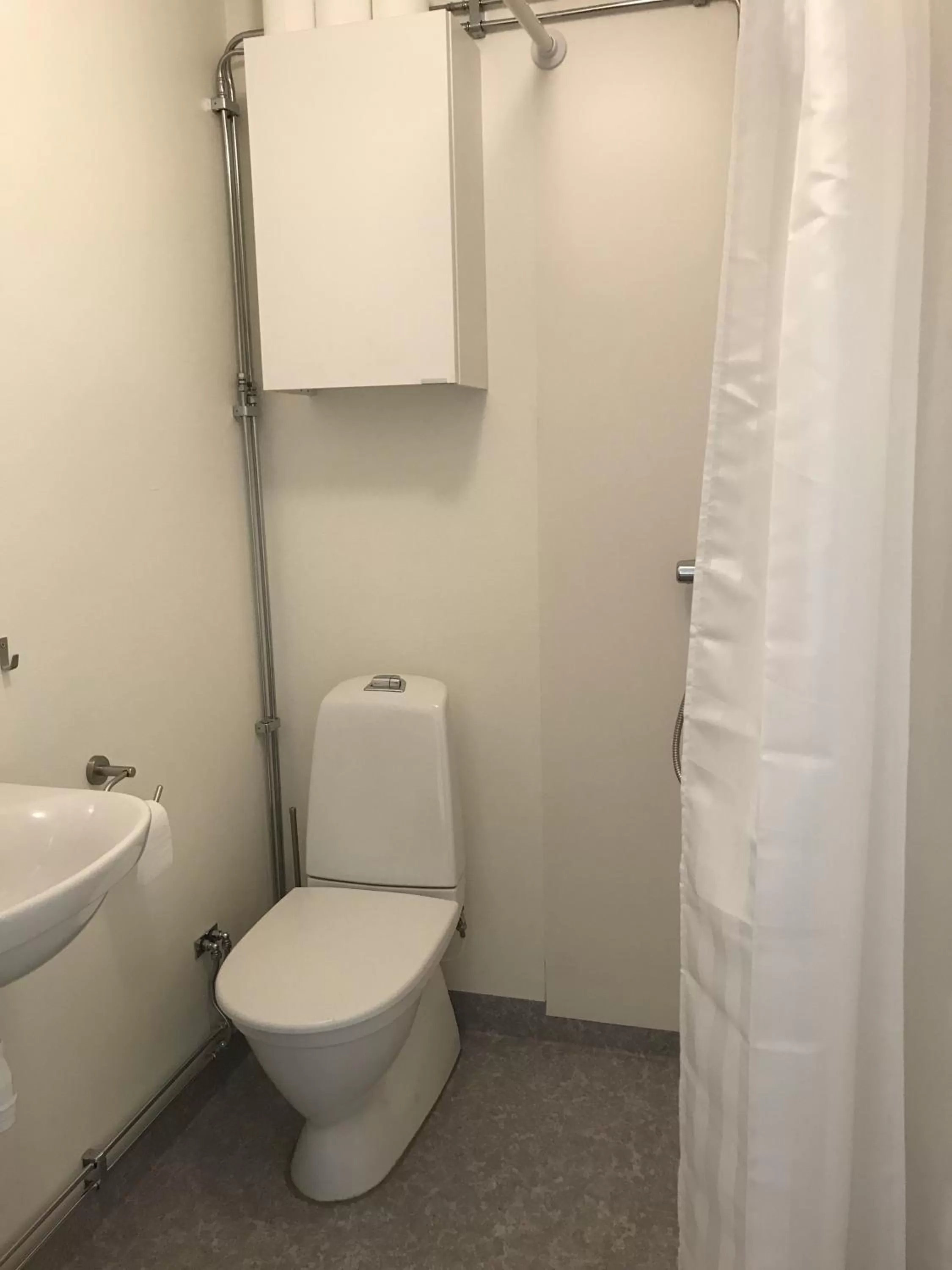 Bathroom in Ölands Yoga Studio & Islandshästar, Stugor & Rum