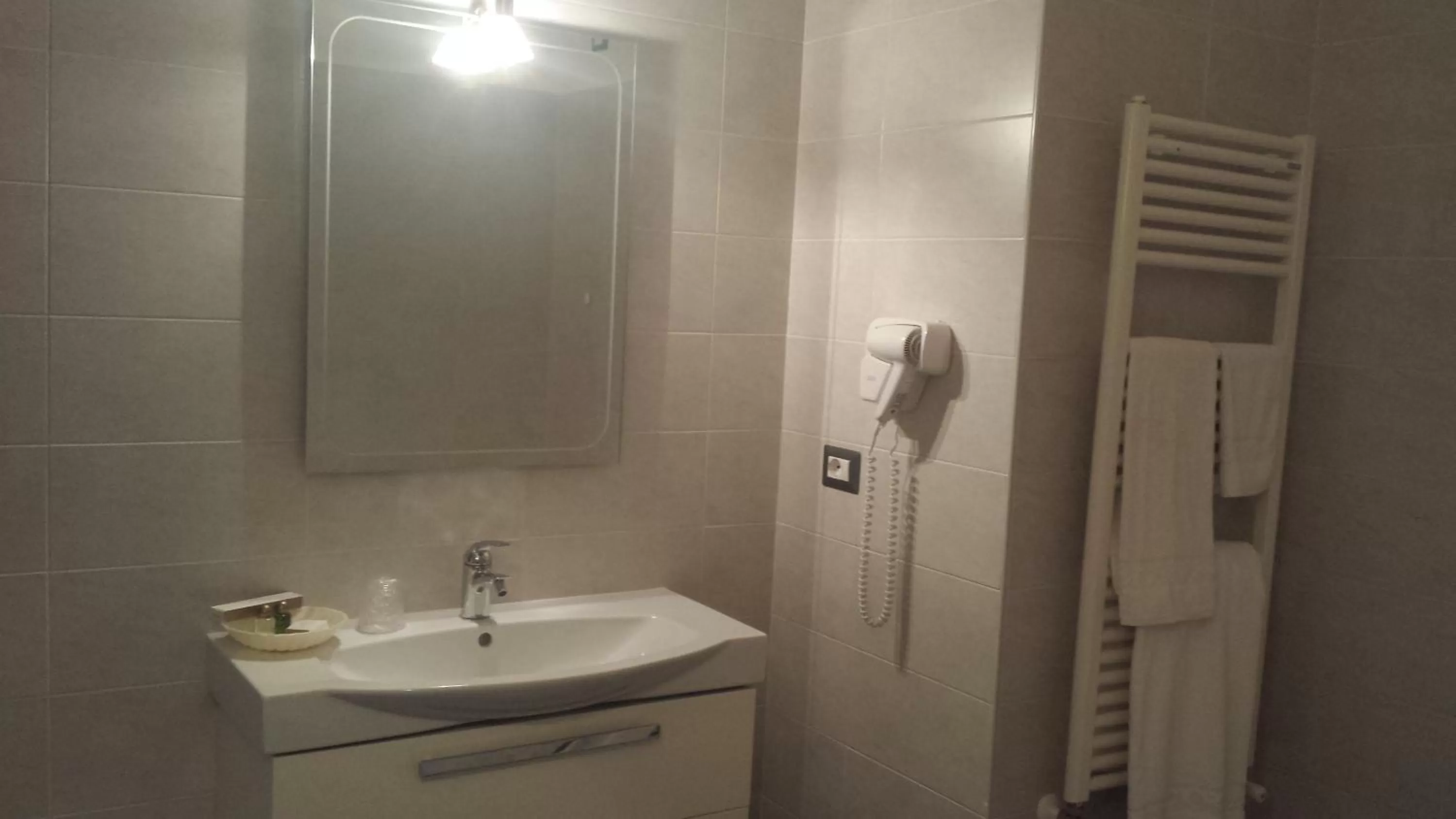 Bathroom in Hotel Due Colonne