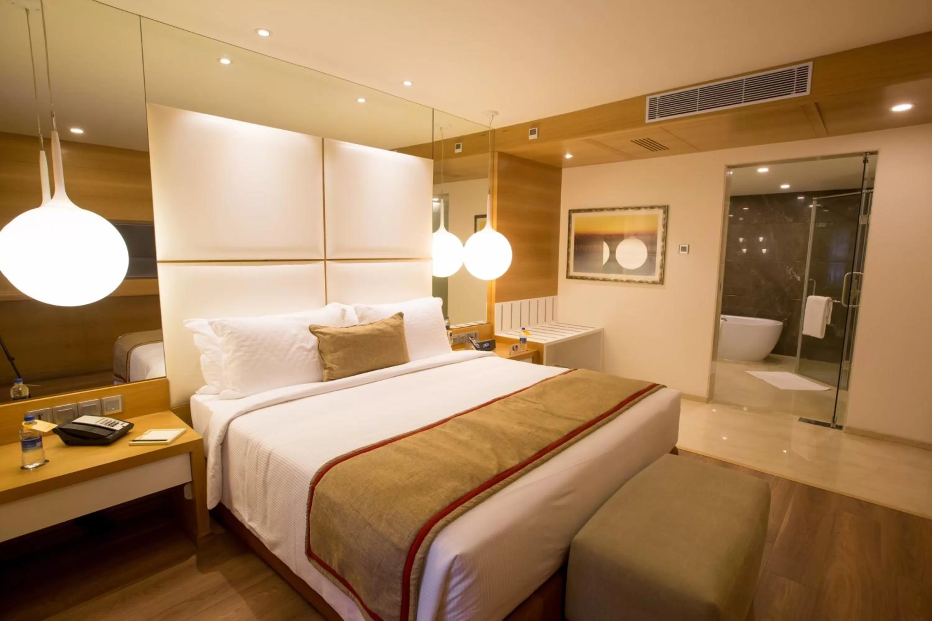 Photo of the whole room, Bed in The Residency Towers Coimbatore