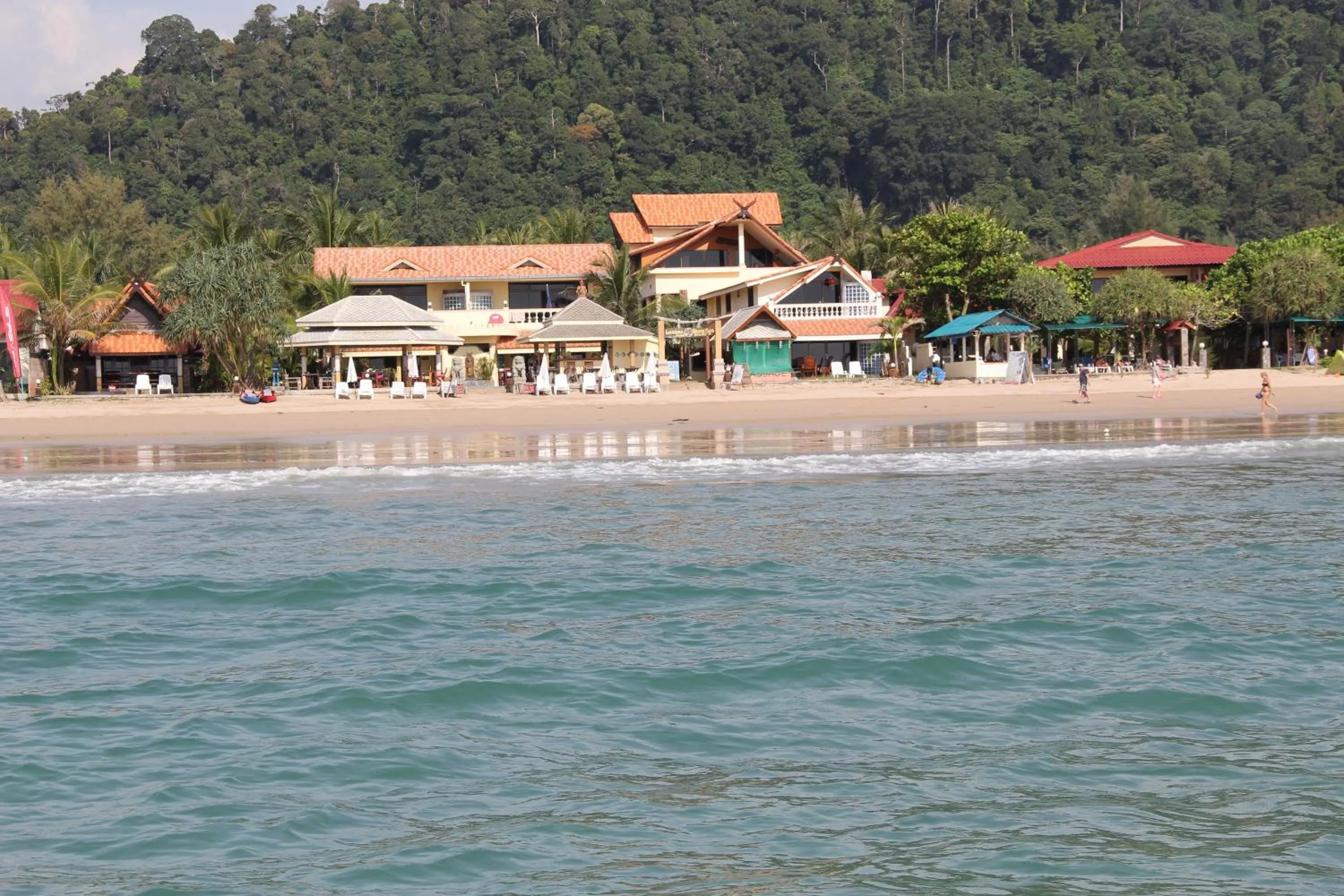 Property building in Laguna Beach Club Resort