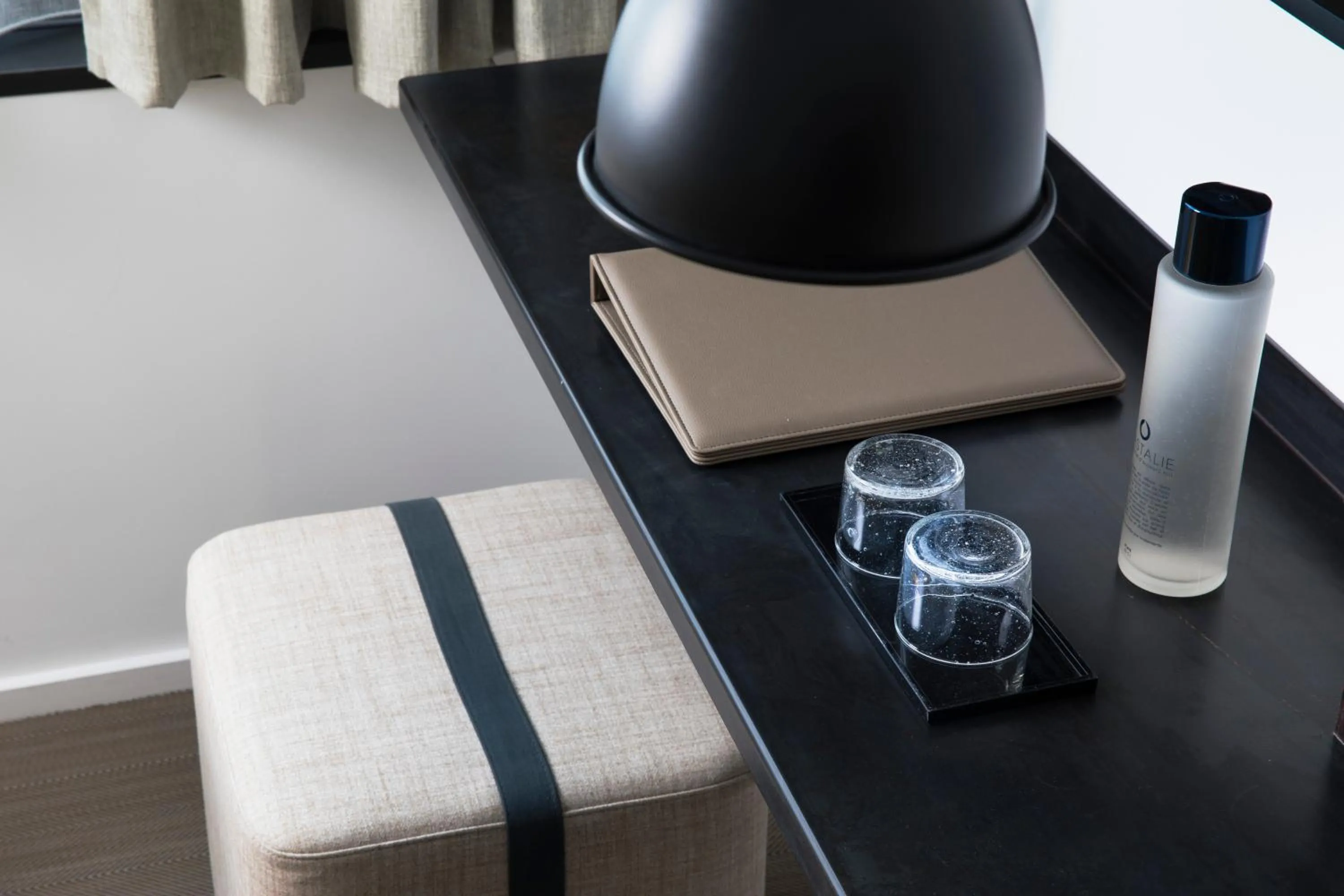 Decorative detail in Hôtel Les Deux Girafes