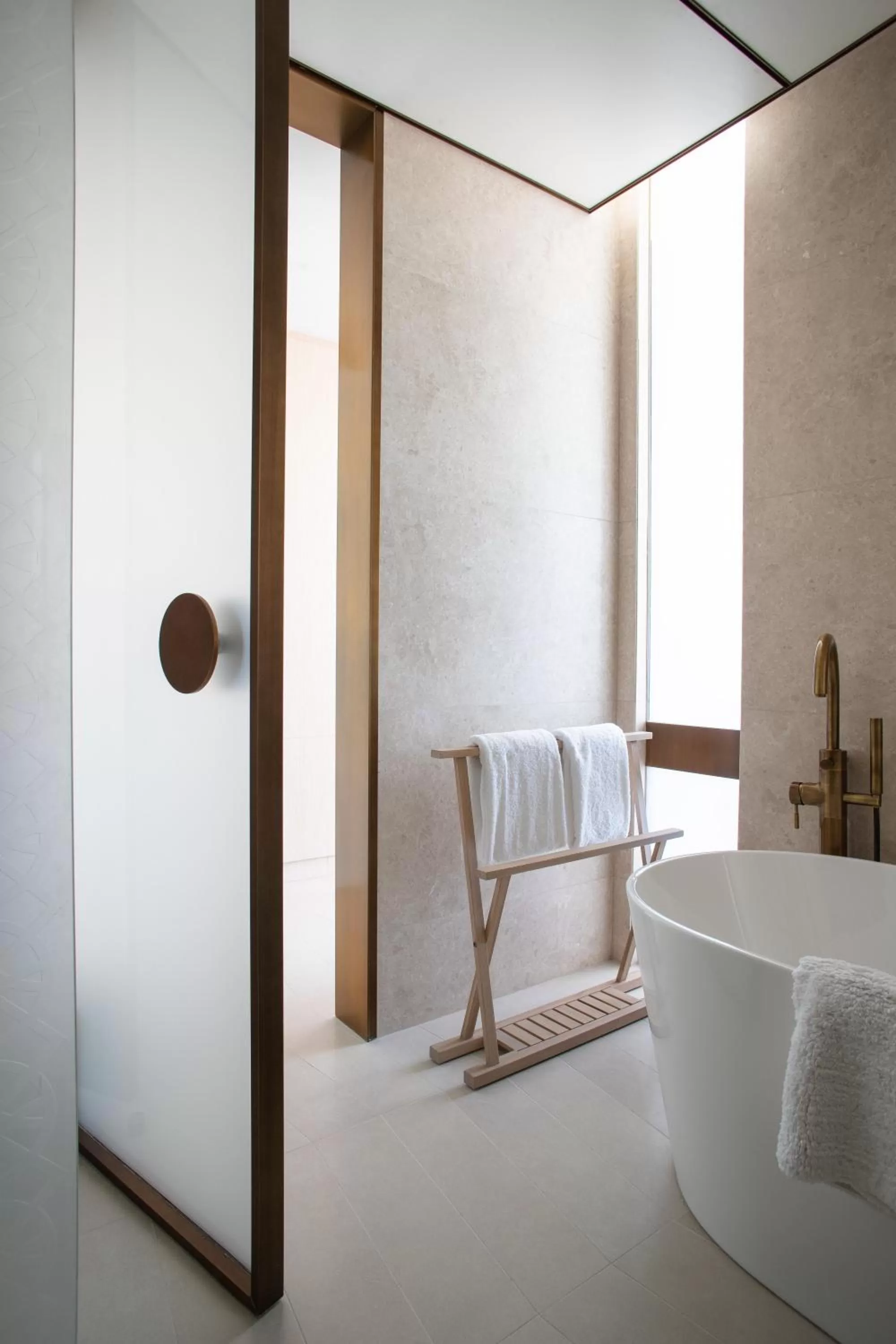 Bathroom, Bed in Jumeirah Saadiyat Island Abu Dhabi
