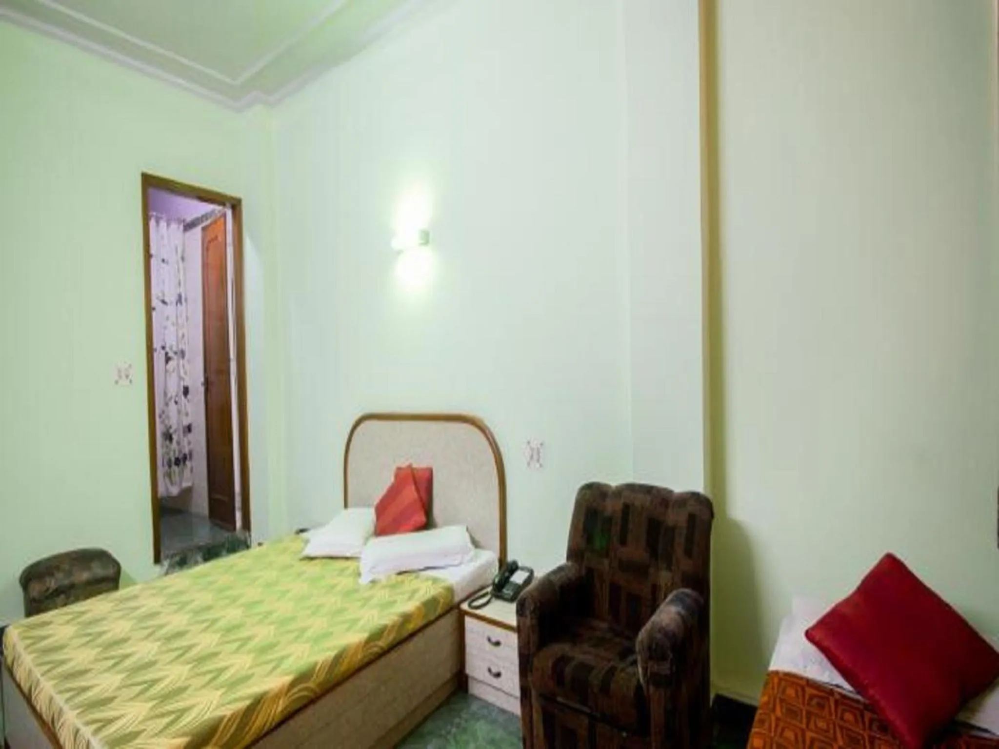 Bedroom, Bed in Hotel Woodland Deluxe